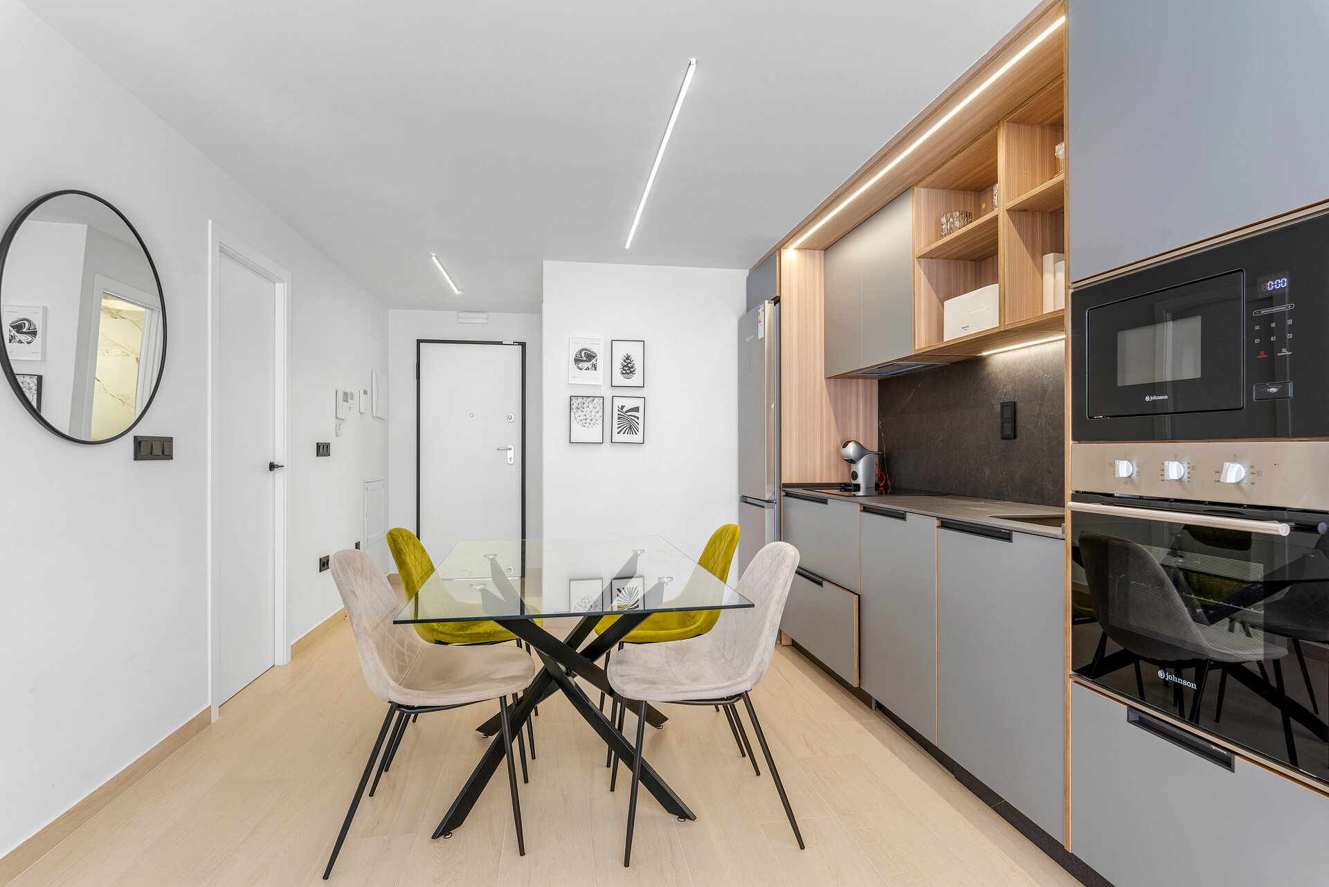 2-Bedroom Penthouse Apartment in Guardamar del Segura - Image 23
