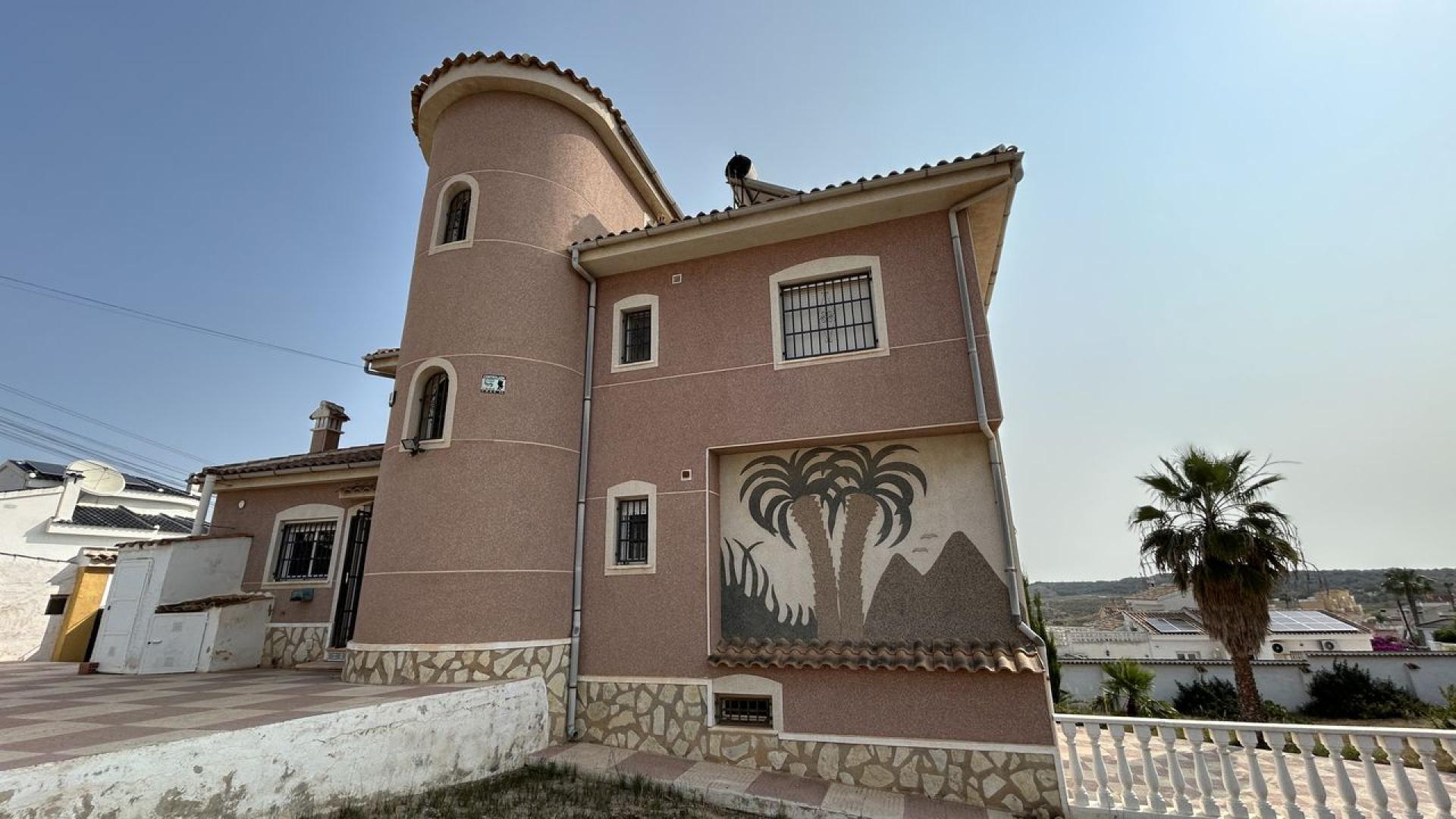5-Bedroom Villa in Rojales - Image 16