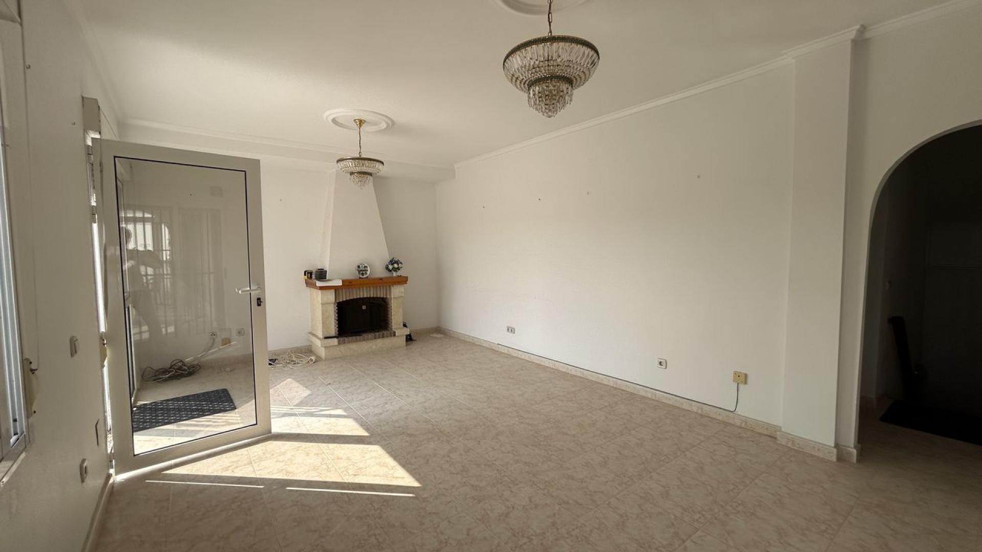 5-Bedroom Villa in Rojales - Image 26