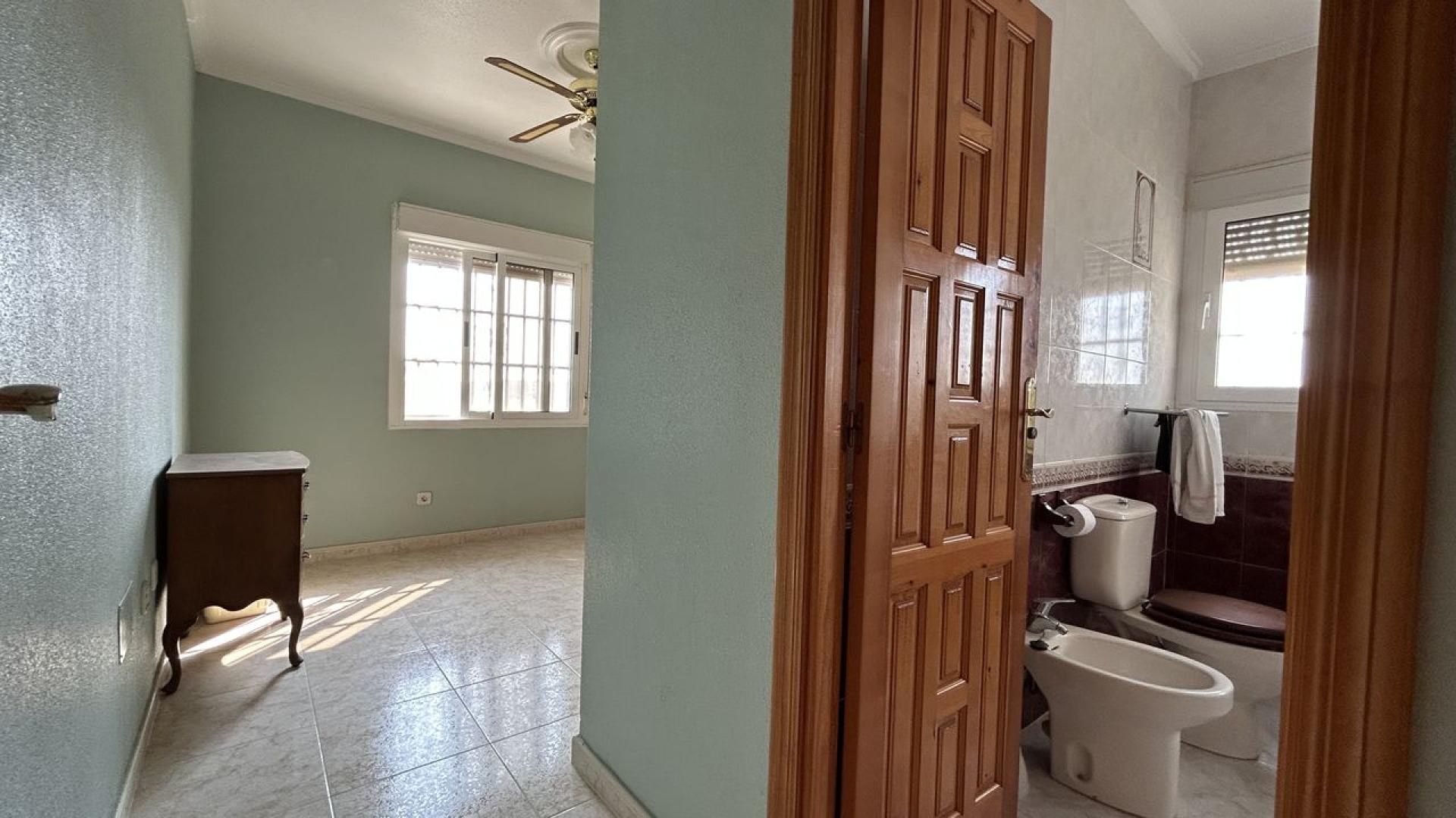 5-Bedroom Villa in Rojales - Image 46