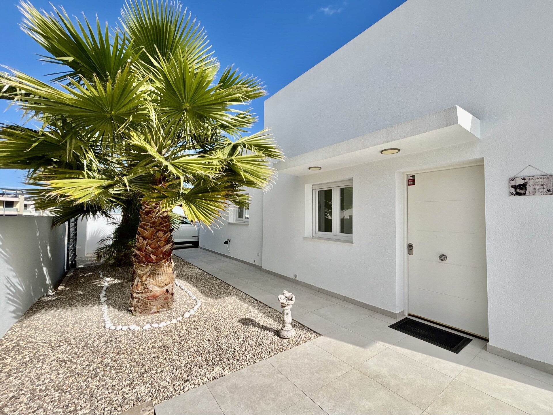 3-Bedroom Detached House in Benijófar - Image 3