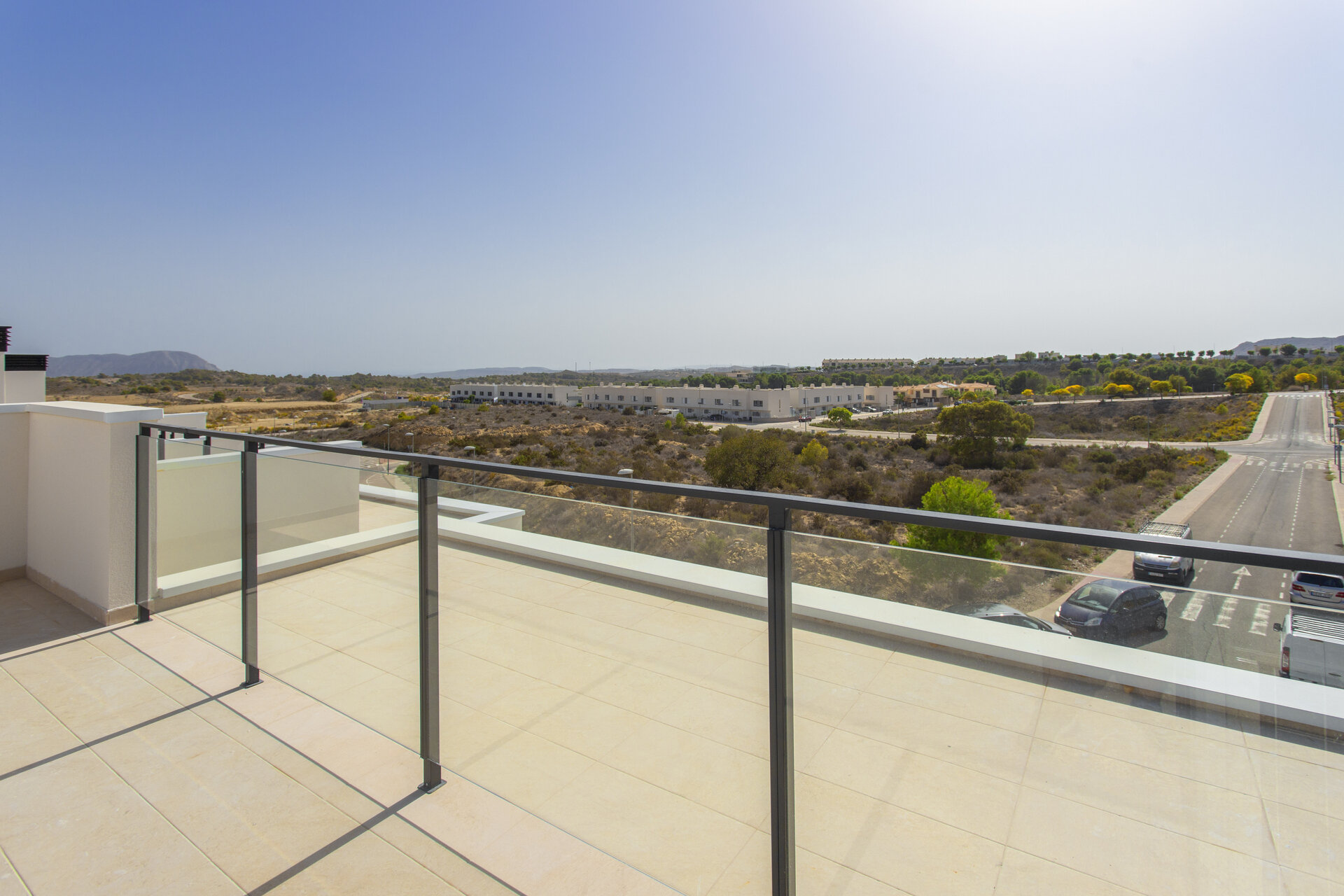 3-Bedroom Townhouse in Monforte del Cid - Image 25