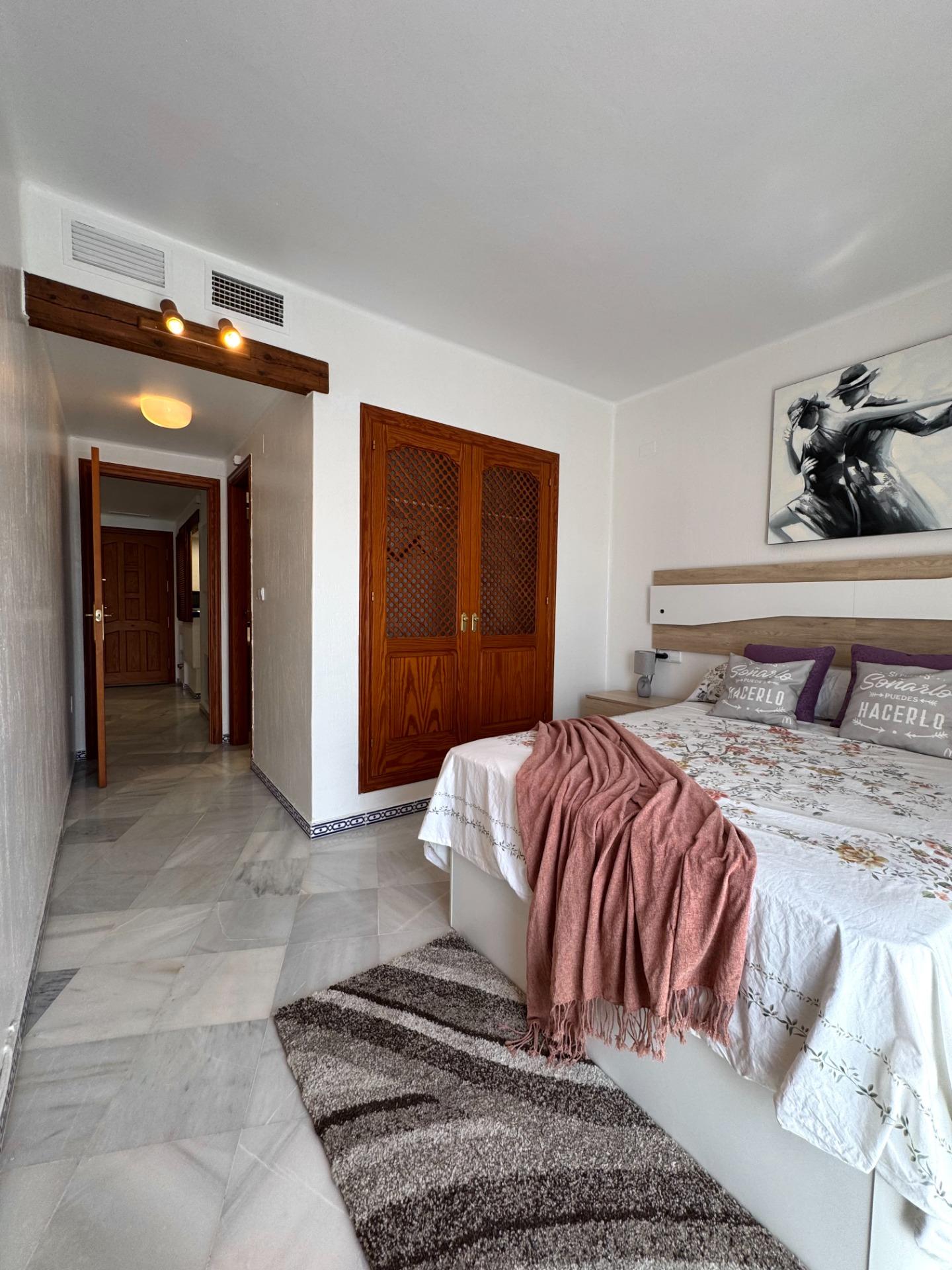 3-Bedroom Penthouse in Los Frutales, Torrevieja - Image 10