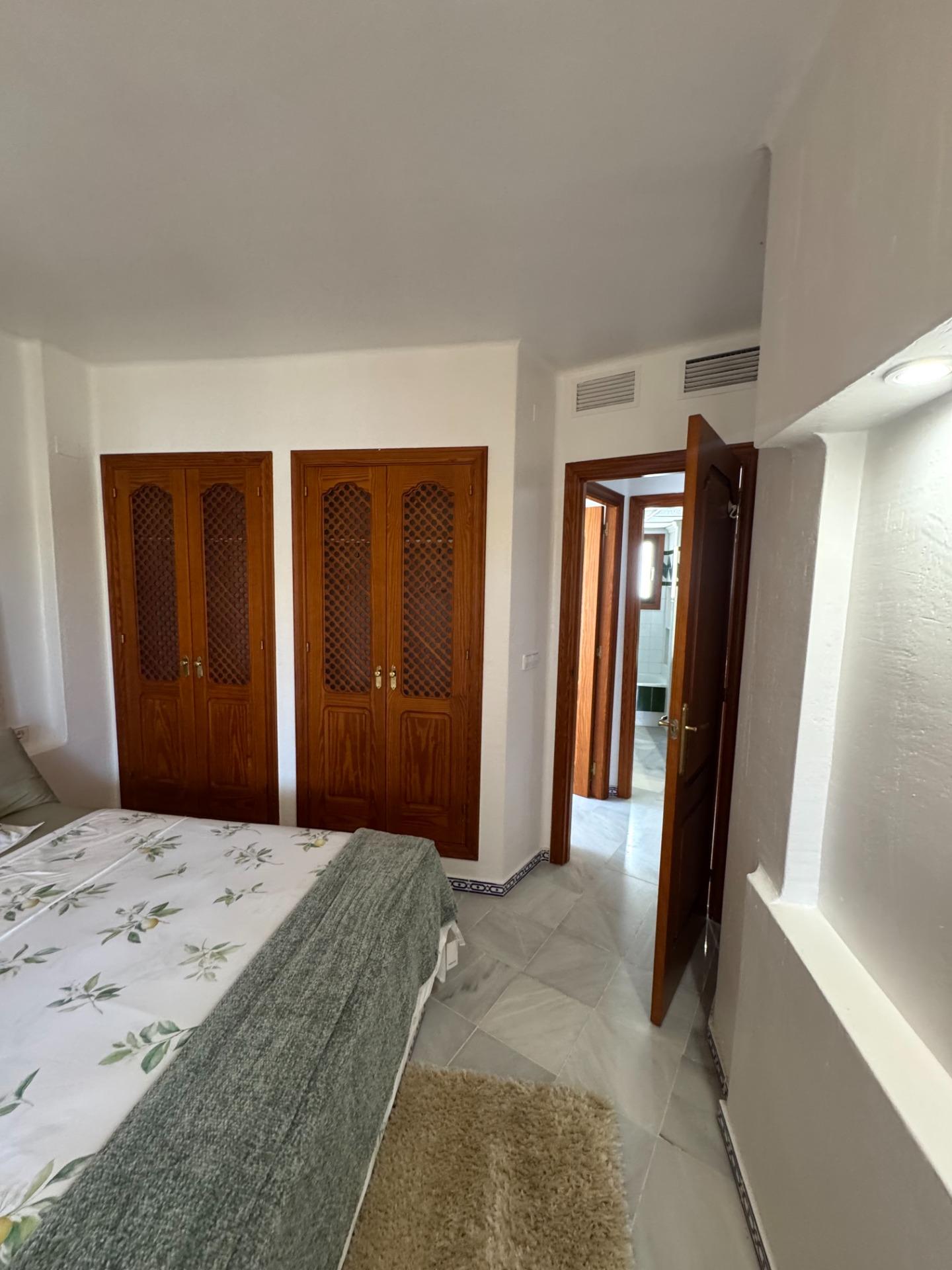 3-Bedroom Penthouse in Los Frutales, Torrevieja - Image 24