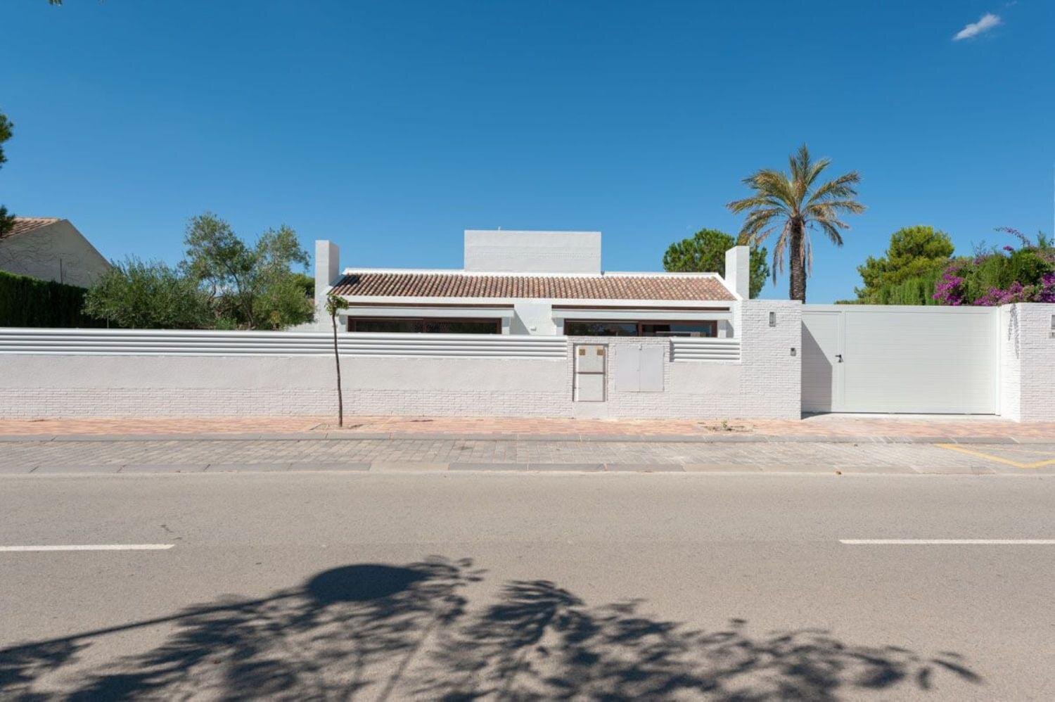 3-Bedroom Detached House in Murcia - Image 5