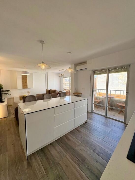 3-Bedroom Apartment in Centro, Torrevieja - Image 8