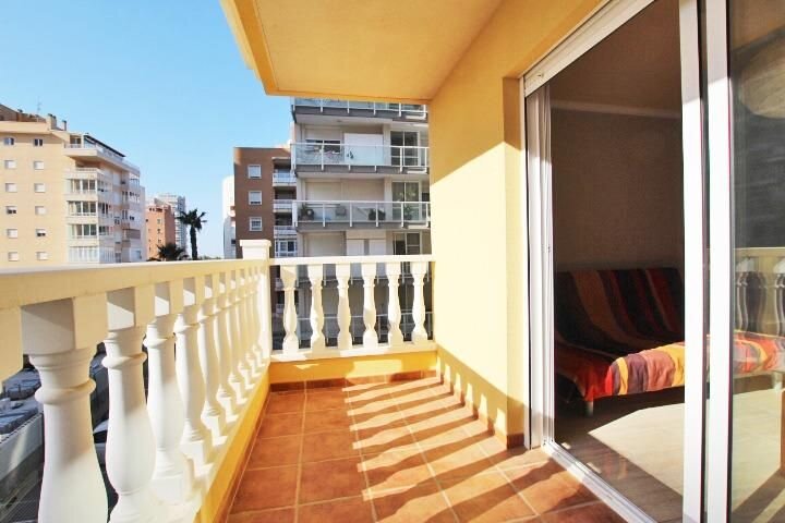 2-Bedroom Apartment in Puerto Deportivo, Guardamar del Segura - Image 1