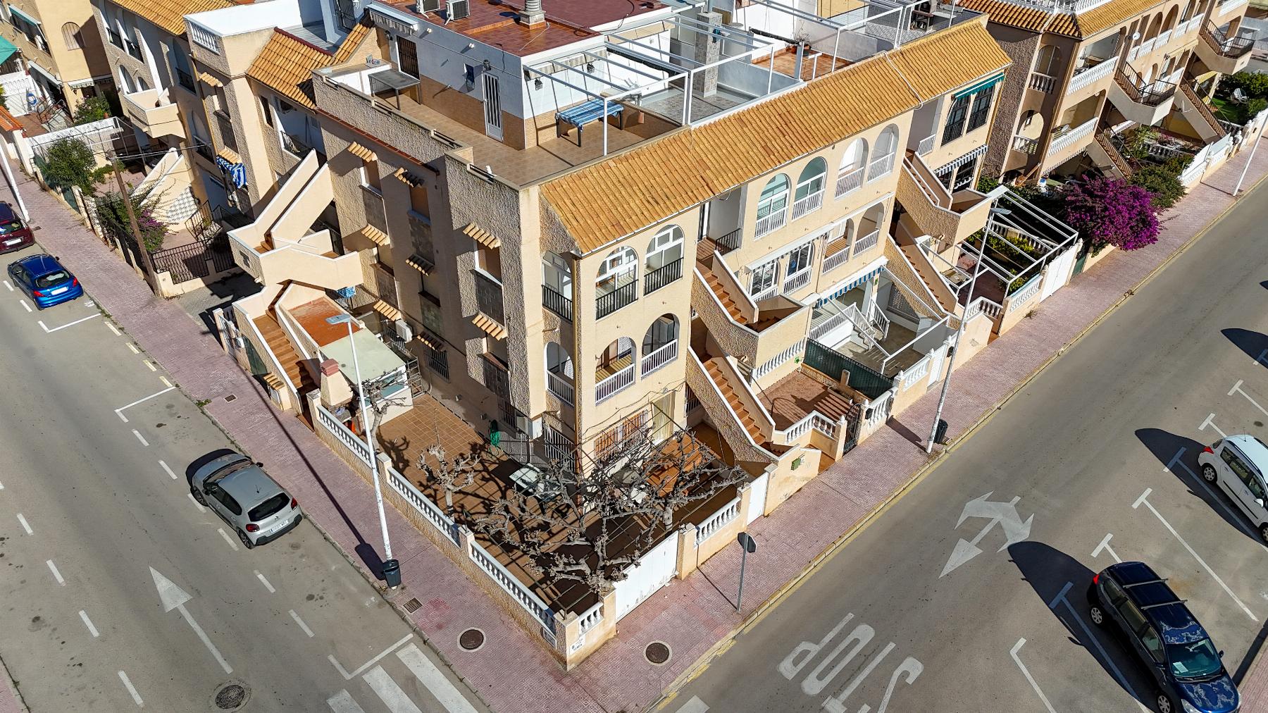 Bungalow in Torrevieja - Image 1