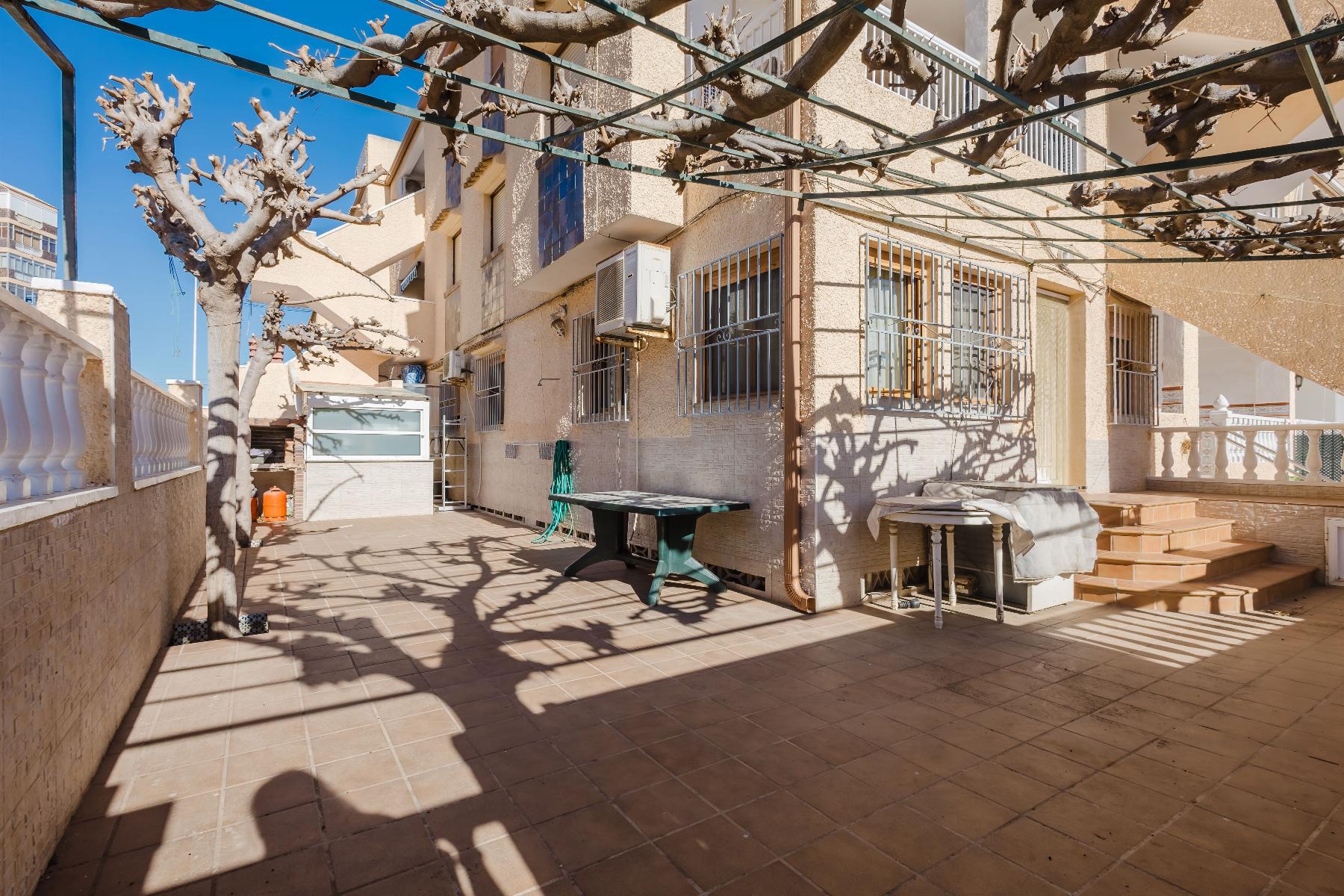 Bungalow in Torrevieja - Image 2