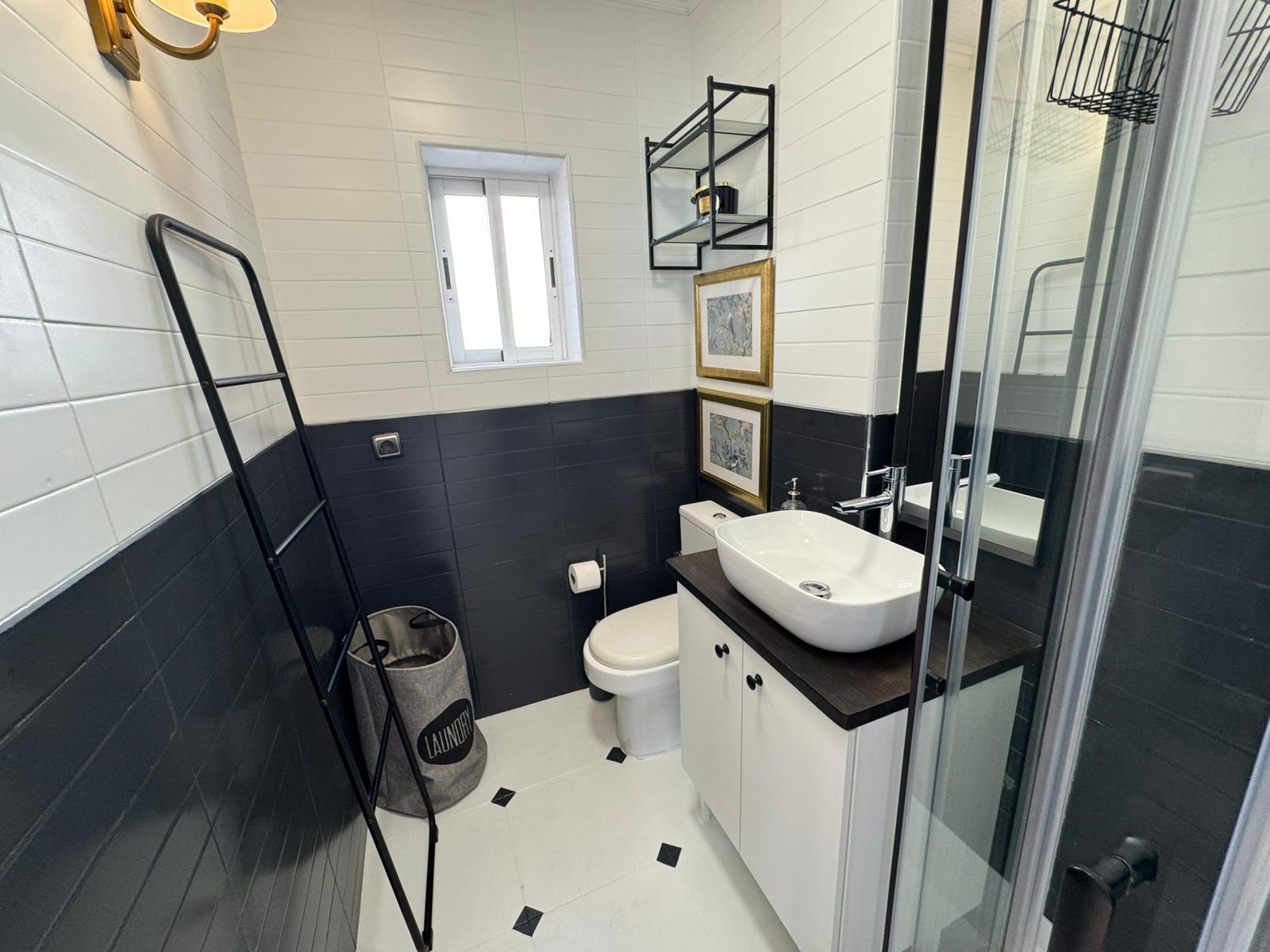 2-Bedroom Bungalow in Torrevieja - Image 11