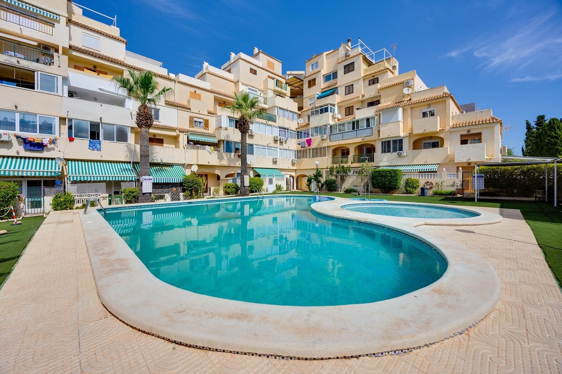 Apartamento de 1 Dormitorios en Nueva Torrevieja, Torrevieja - Image 2