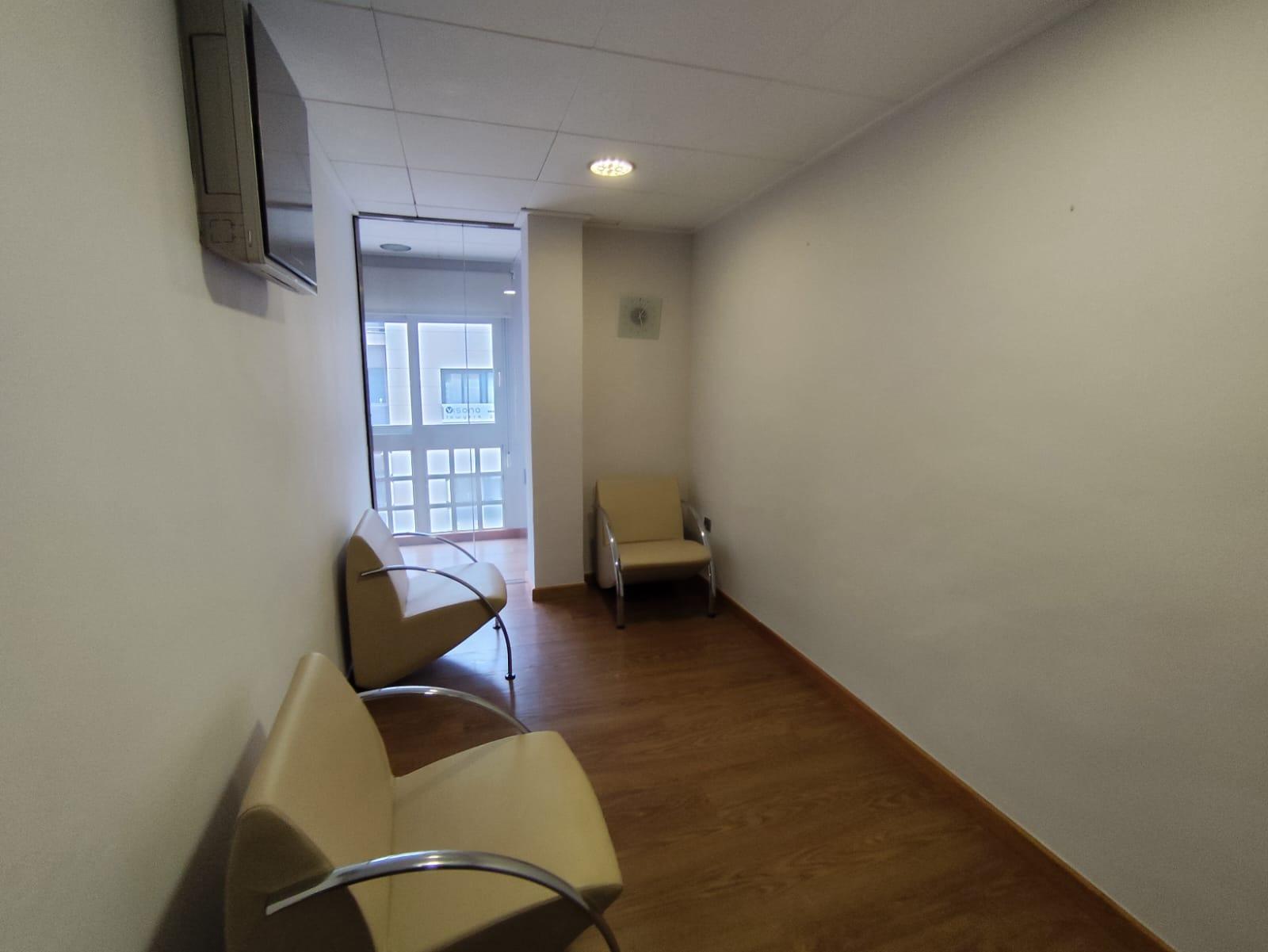 7-Bedroom Apartment in Torrevieja, Torrevieja - Image 3