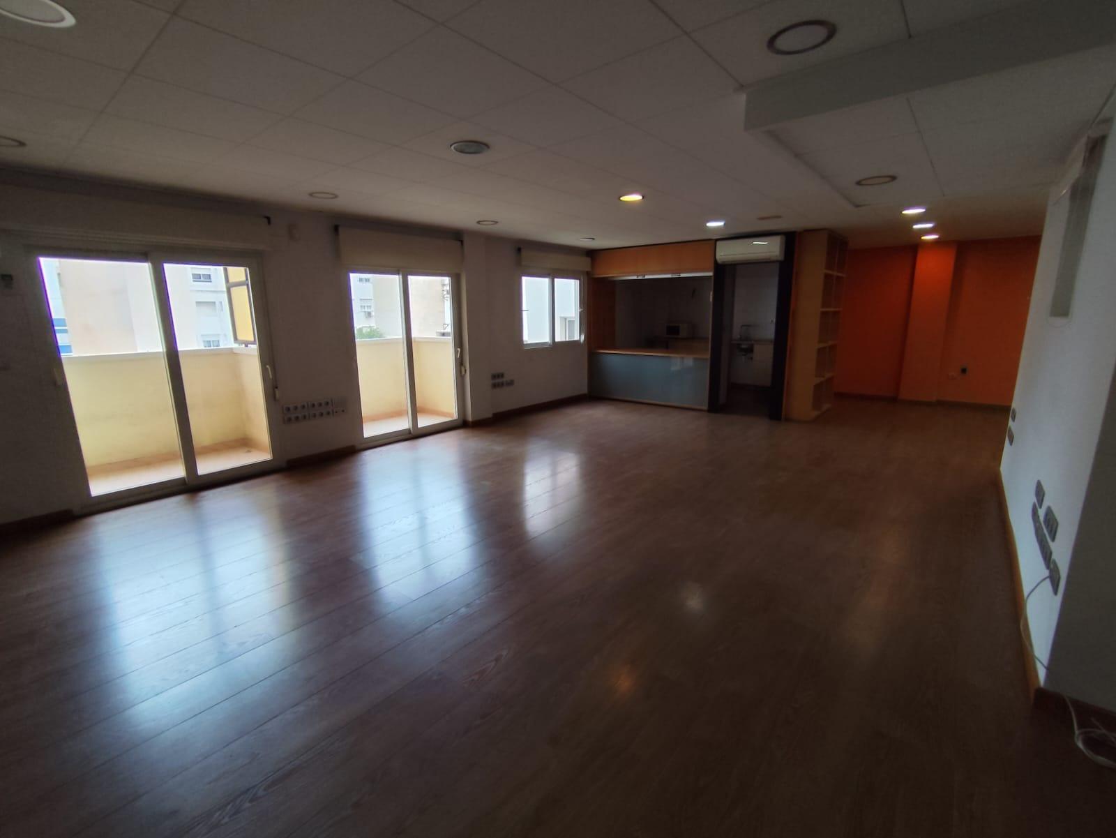 7-Bedroom Apartment in Torrevieja, Torrevieja - Image 8