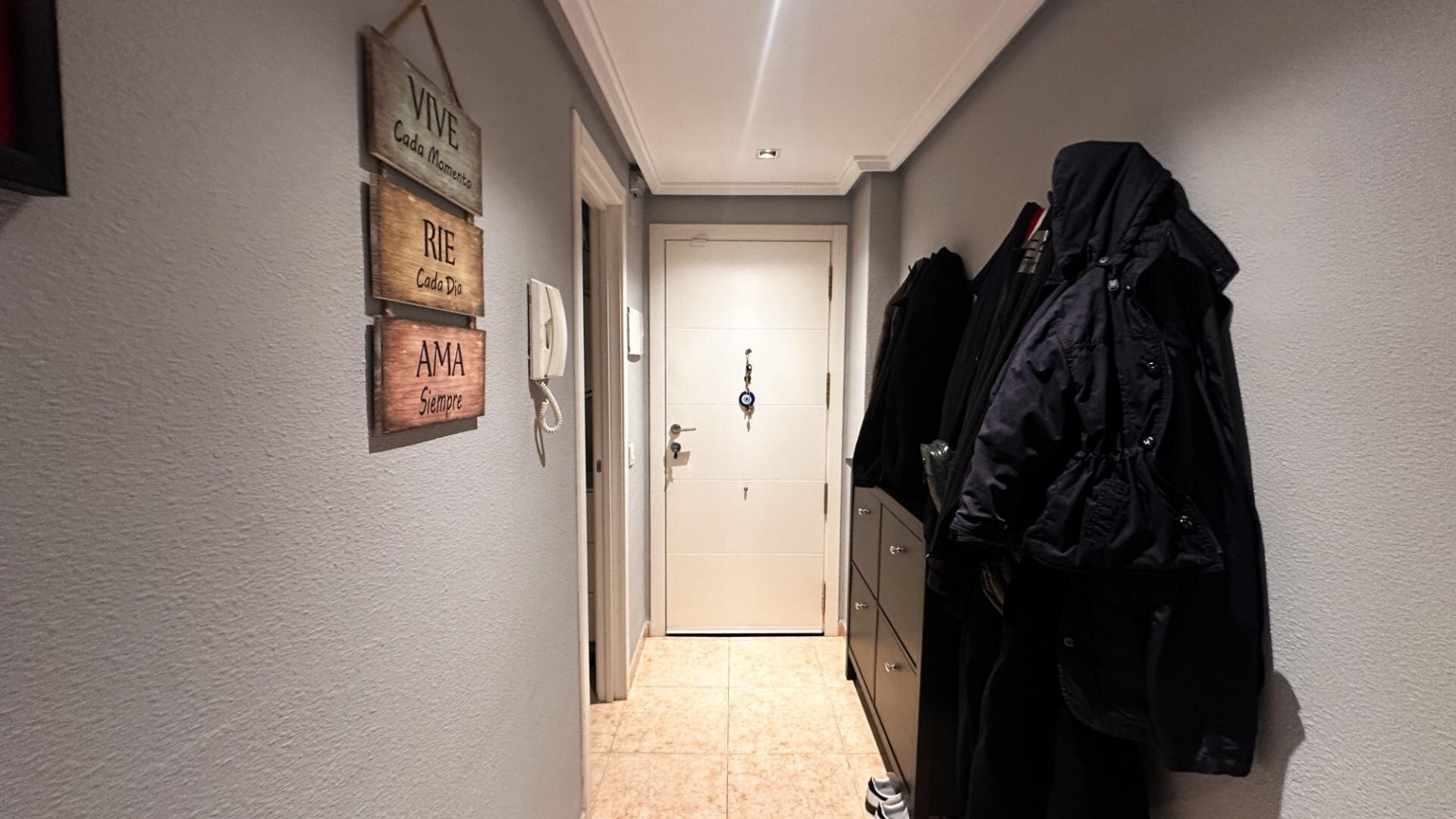 3-Bedroom Apartment in Centro, Torrevieja - Image 25