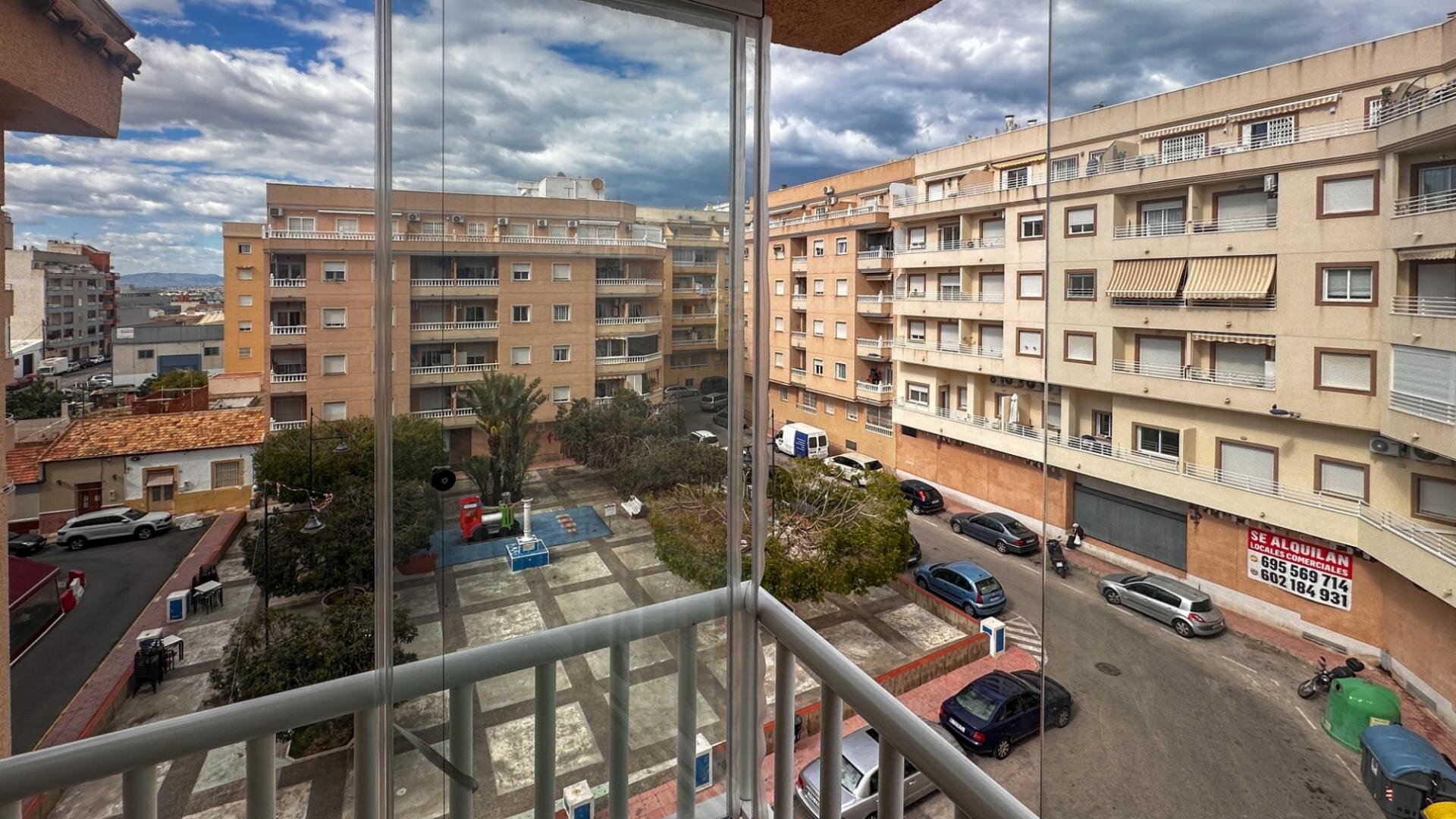 3-Bedroom Apartment in Centro, Torrevieja - Image 29