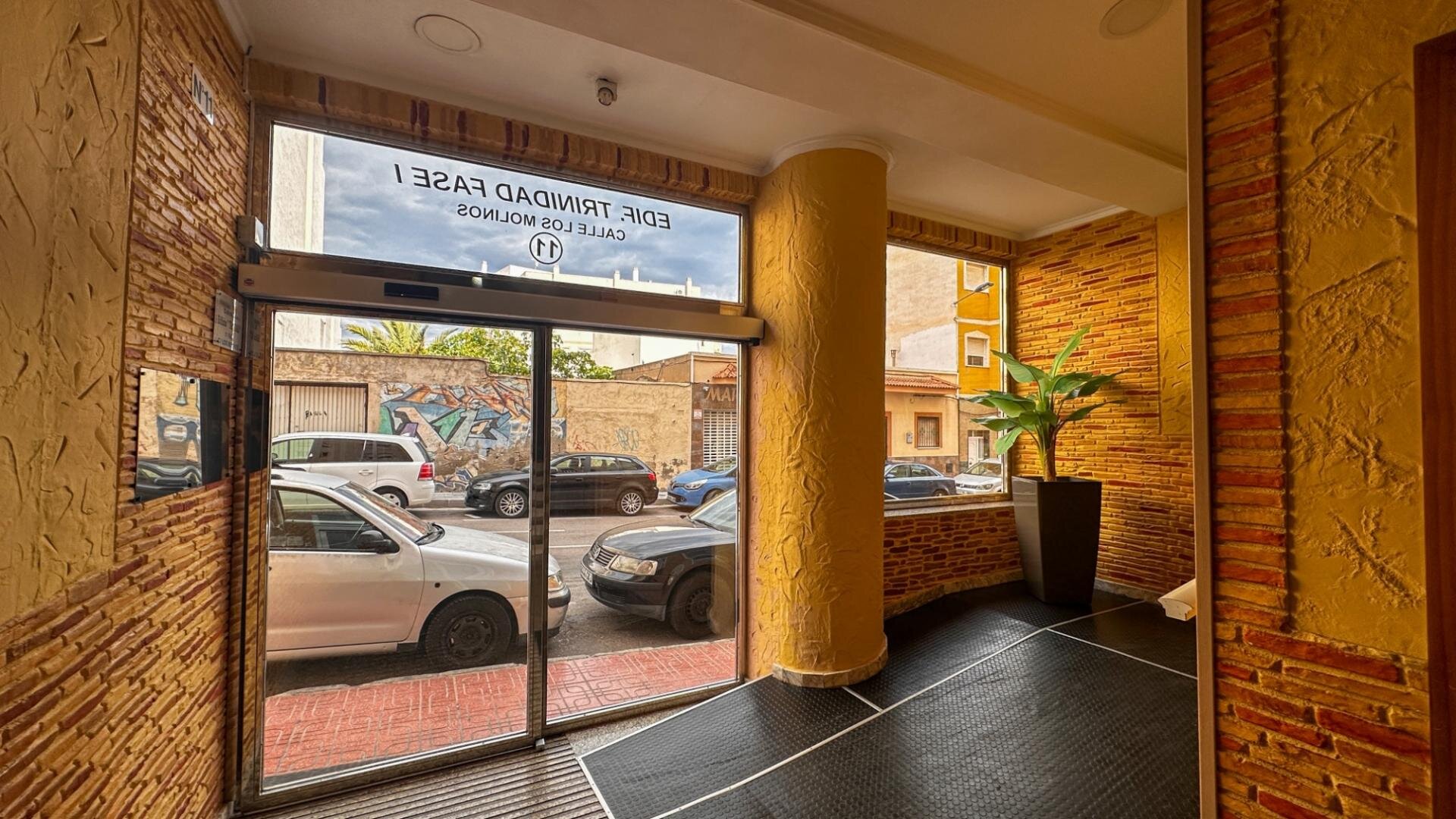 3-Bedroom Apartment in Centro, Torrevieja - Image 34