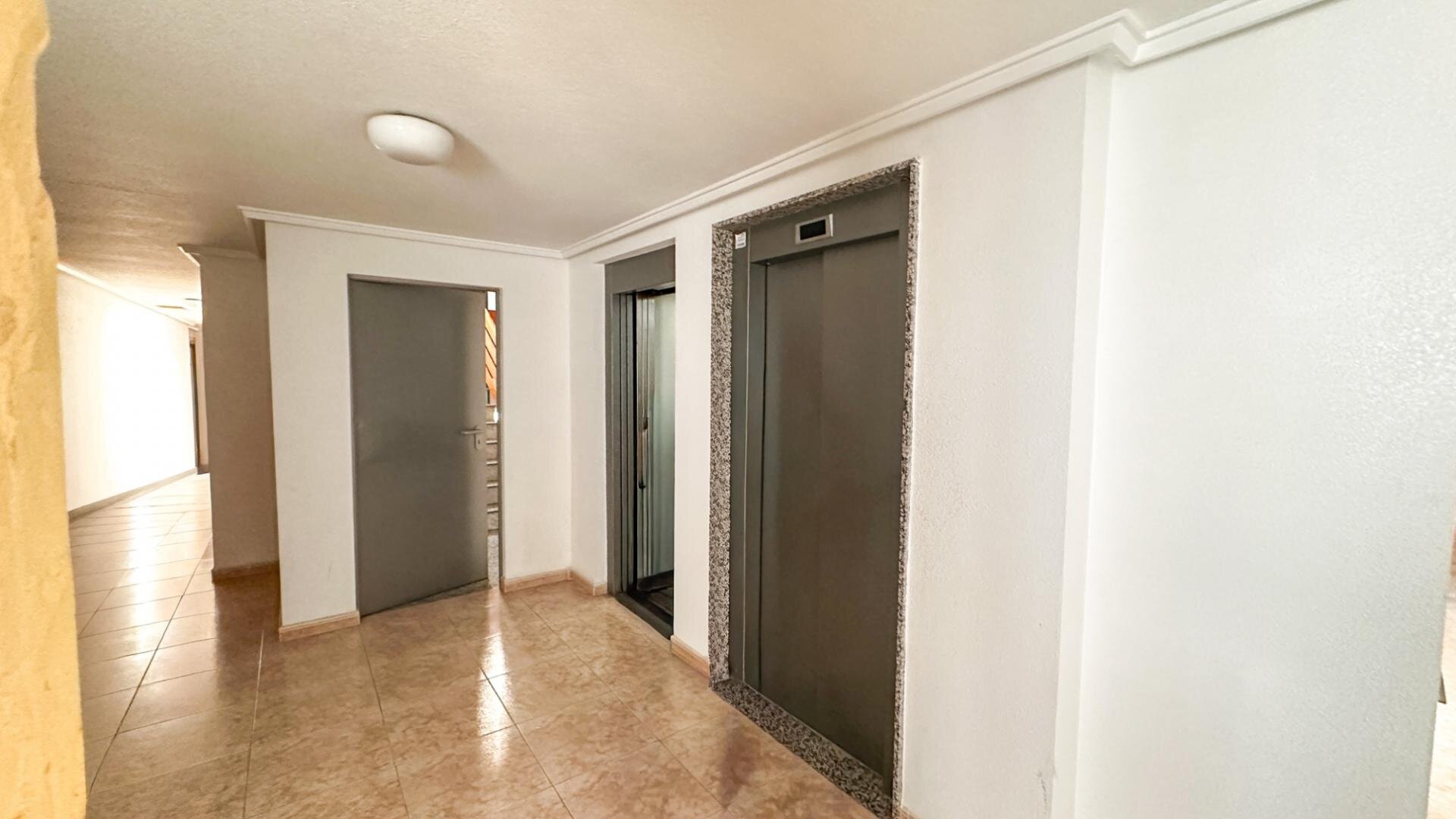 3-Bedroom Apartment in Centro, Torrevieja - Image 36