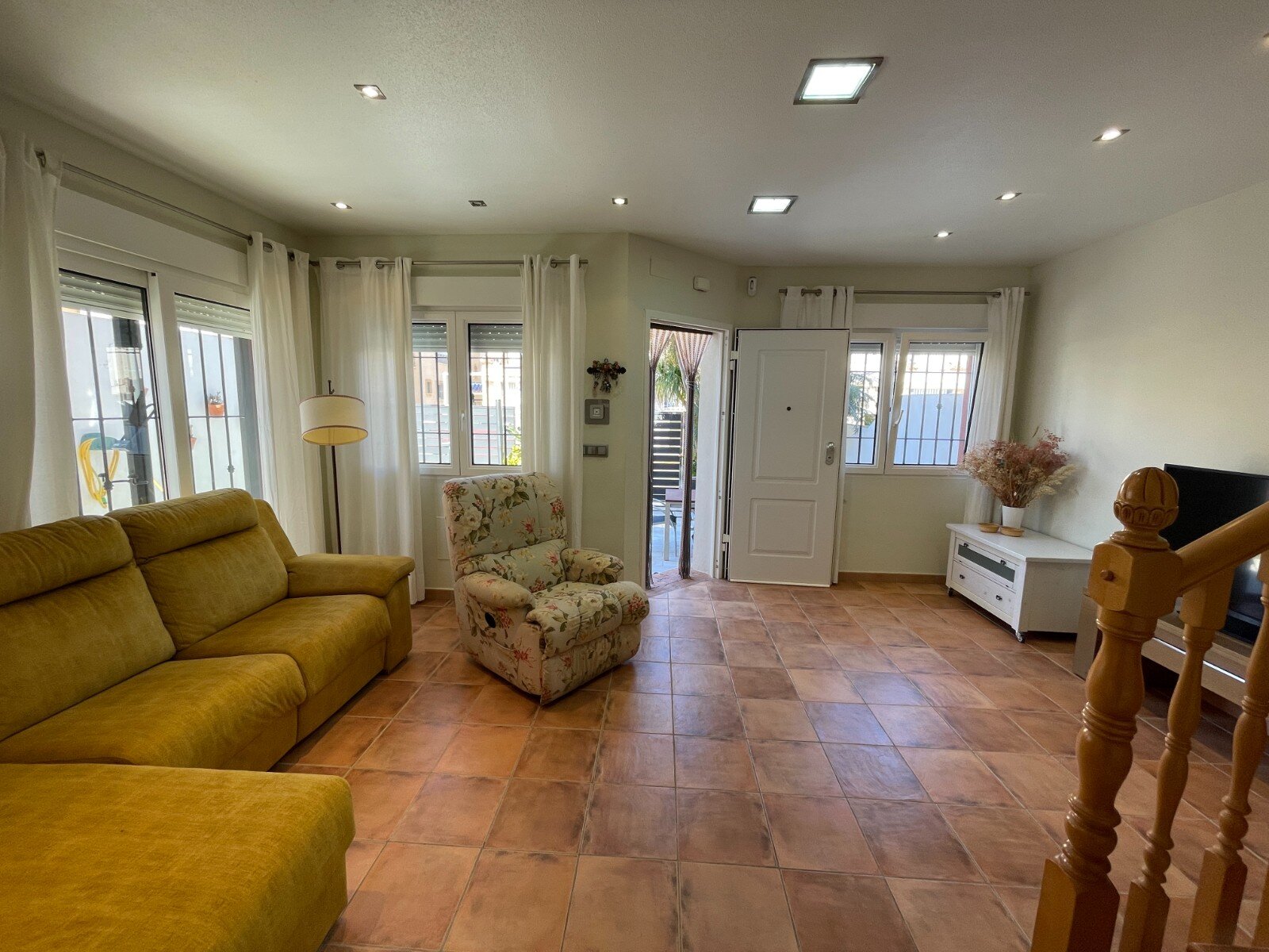 4-Bedroom House in Pilar de la Horadada - Image 28