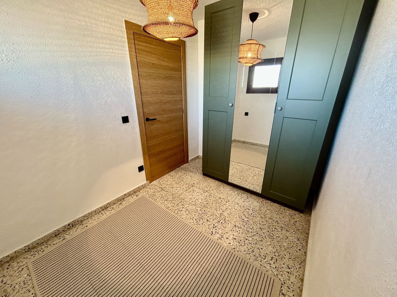2-Bedroom Apartment in Pueblo, Guardamar del Segura - Image 10