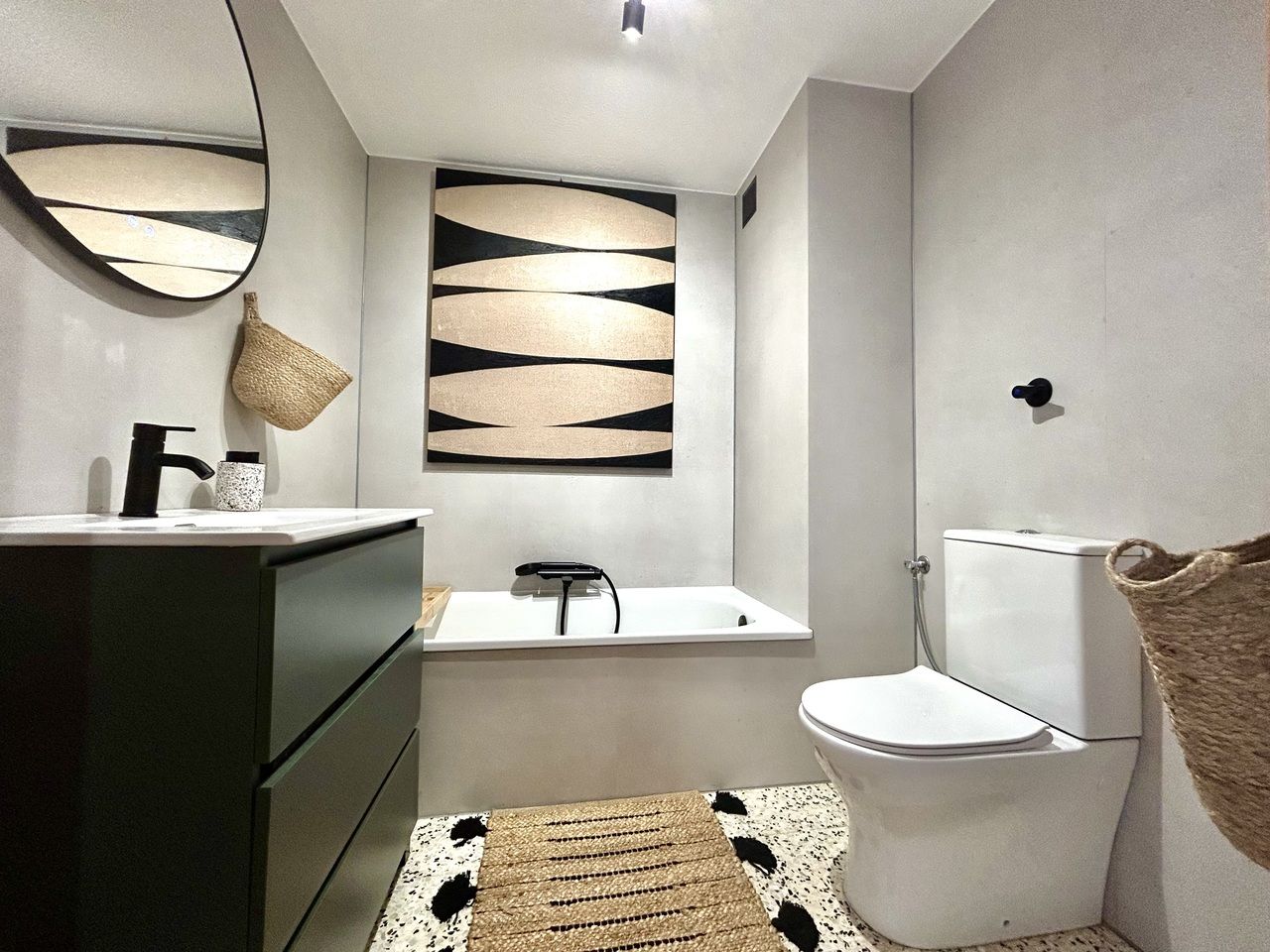 2-Bedroom Apartment in Pueblo, Guardamar del Segura - Image 8