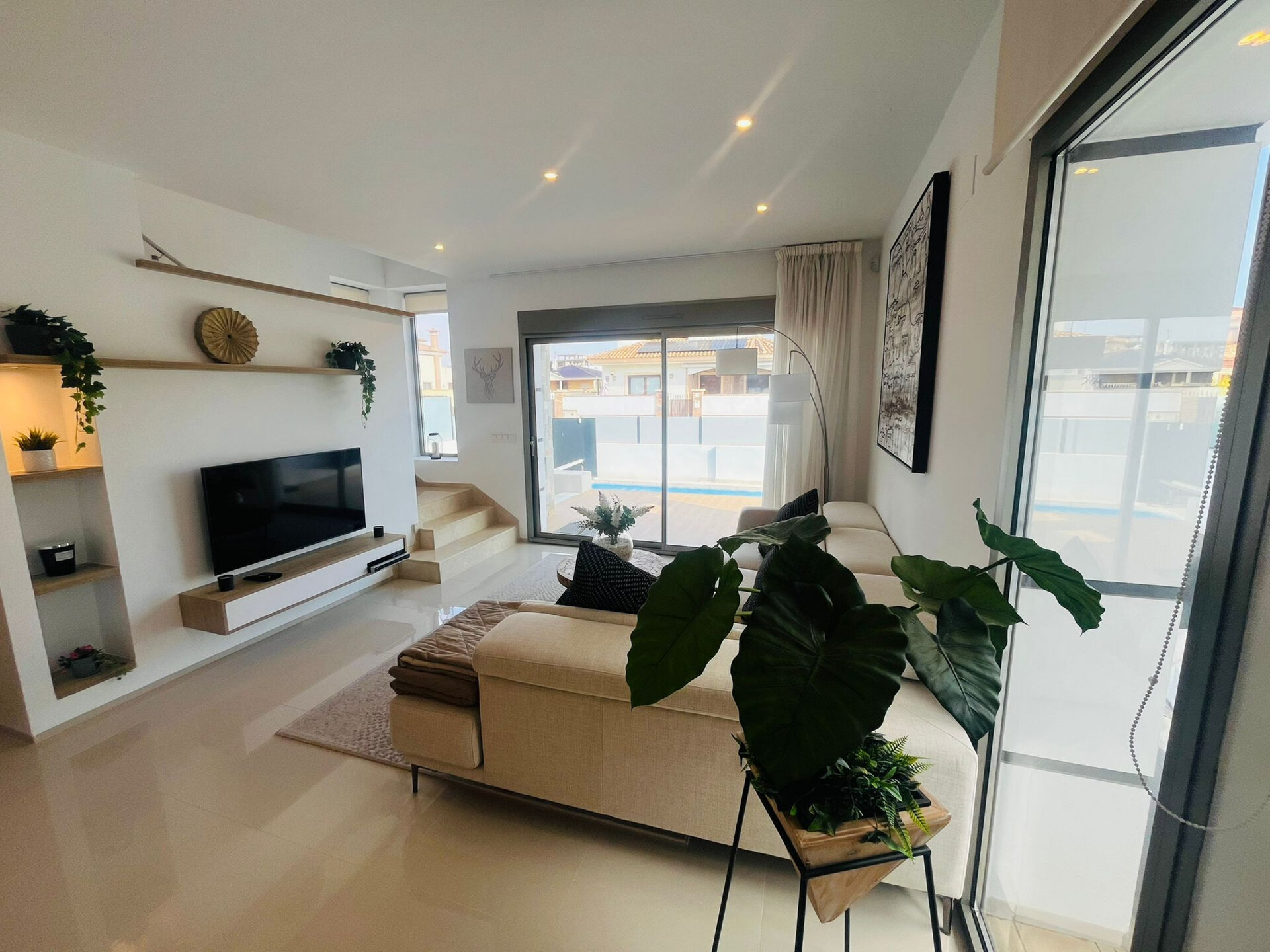 3-Bedroom Villa in Playa del Espejo, Los Alcázares - Image 3