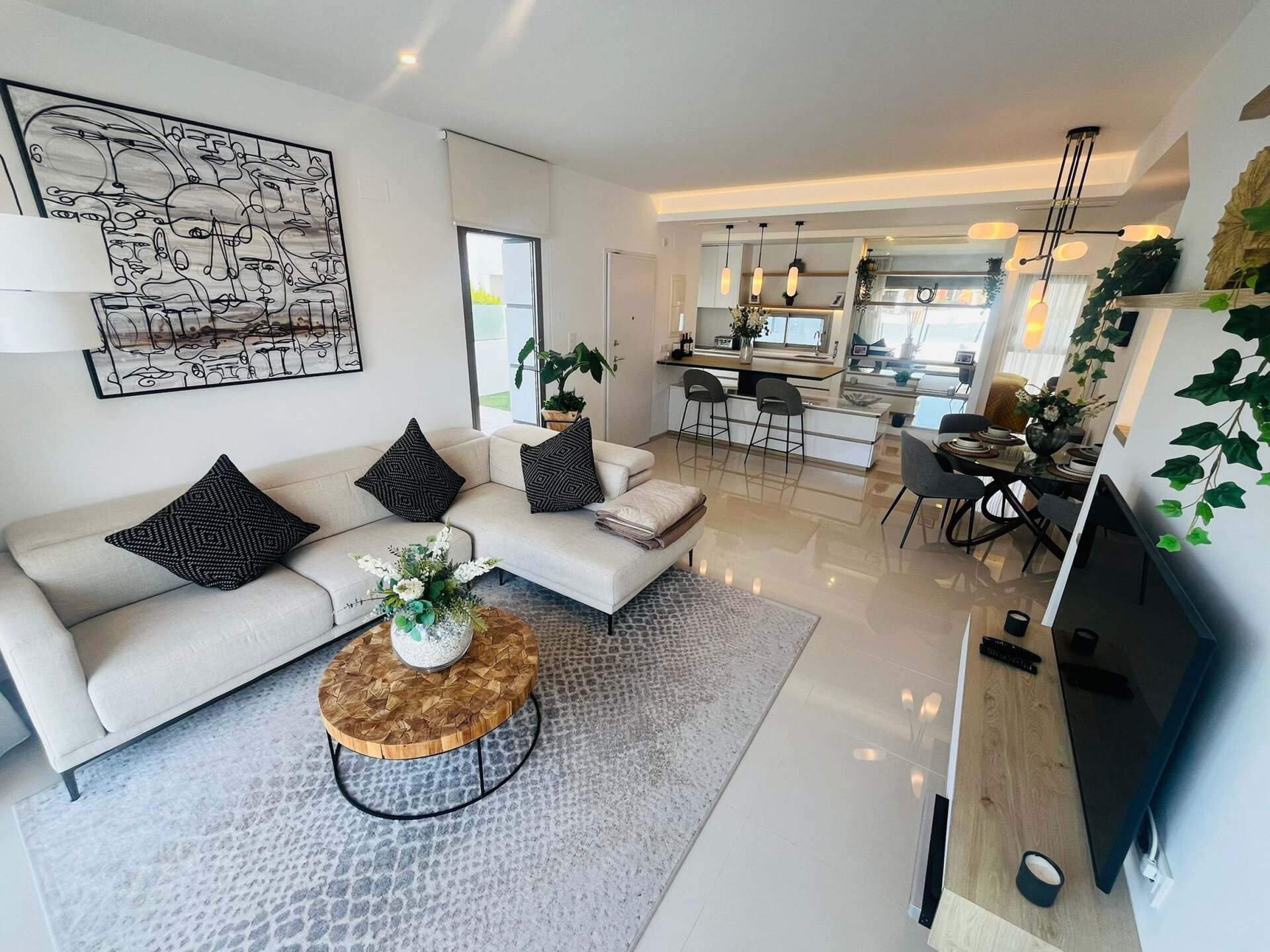 3-Bedroom Villa in Playa del Espejo, Los Alcázares - Image 6