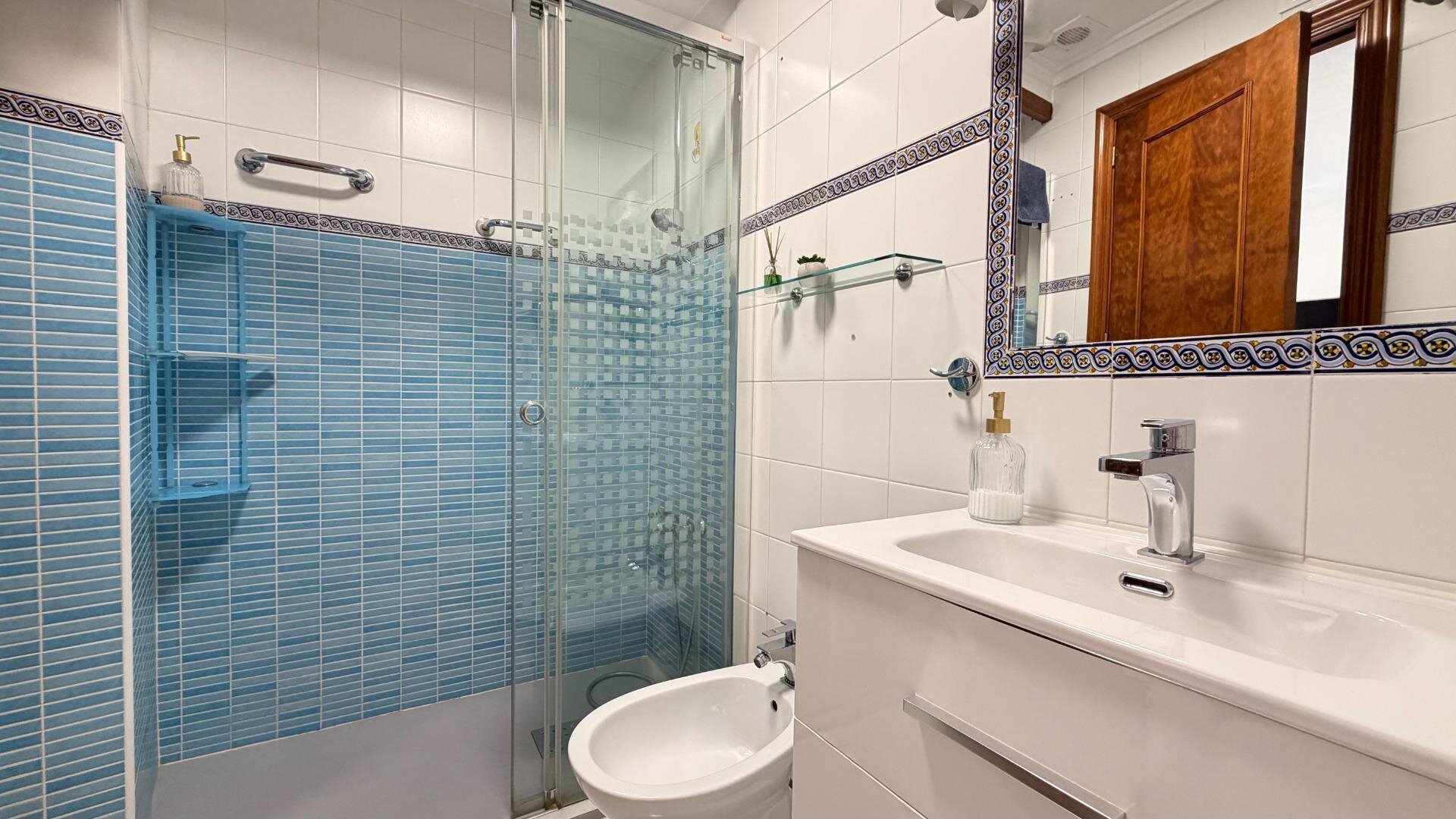 1-Bedroom Apartment in Habaneras, Torrevieja - Image 12