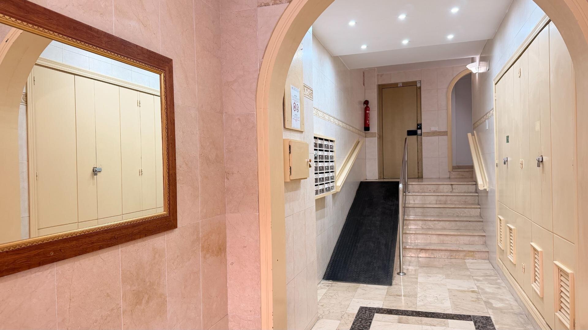 1-Bedroom Apartment in Habaneras, Torrevieja - Image 14