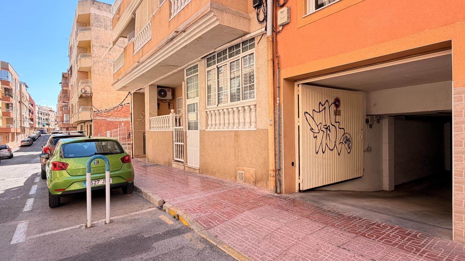 1-Bedroom Apartment in Habaneras, Torrevieja - Image 18