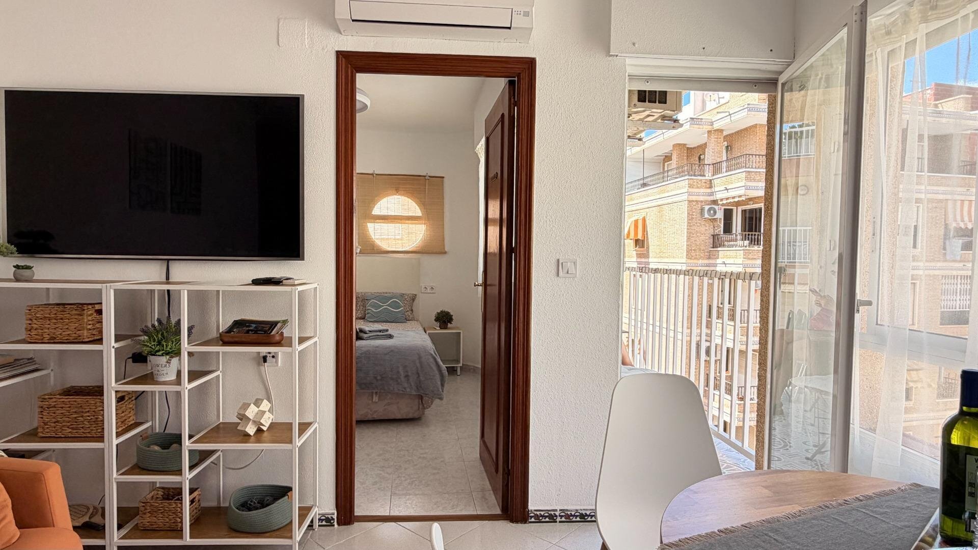 1-Bedroom Apartment in Habaneras, Torrevieja - Image 7