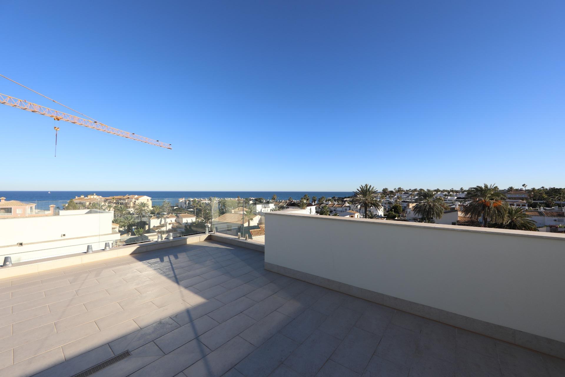 5-Bedroom Luxury Villa in Orihuela Costa - Image 27