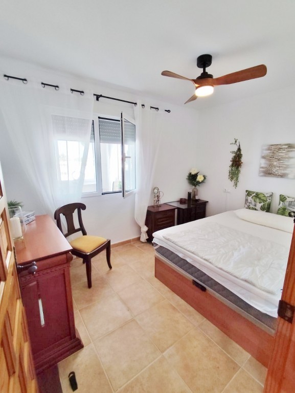 4-Bedroom Villa in Pueblo, San Miguel de Salinas - Image 17