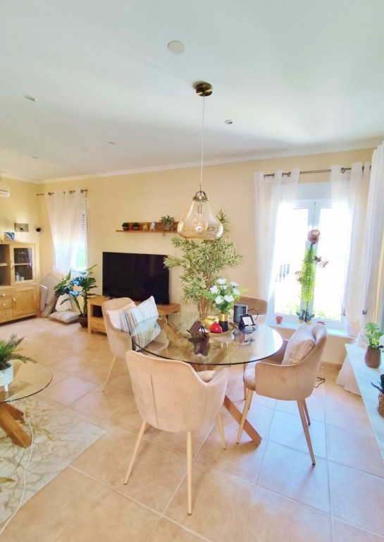 4-Bedroom Villa in Pueblo, San Miguel de Salinas - Image 36