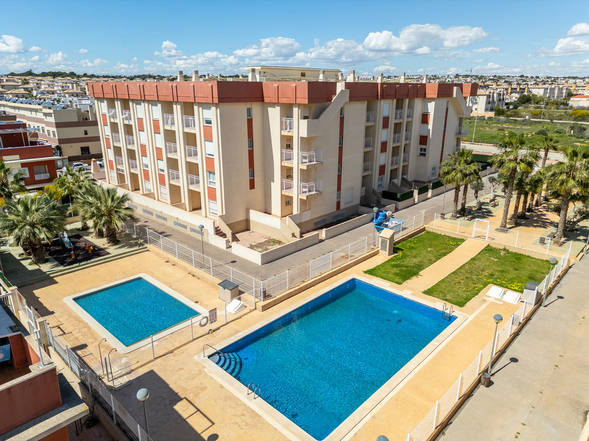1-Bedroom Apartment in Orihuela Costa - Image 3