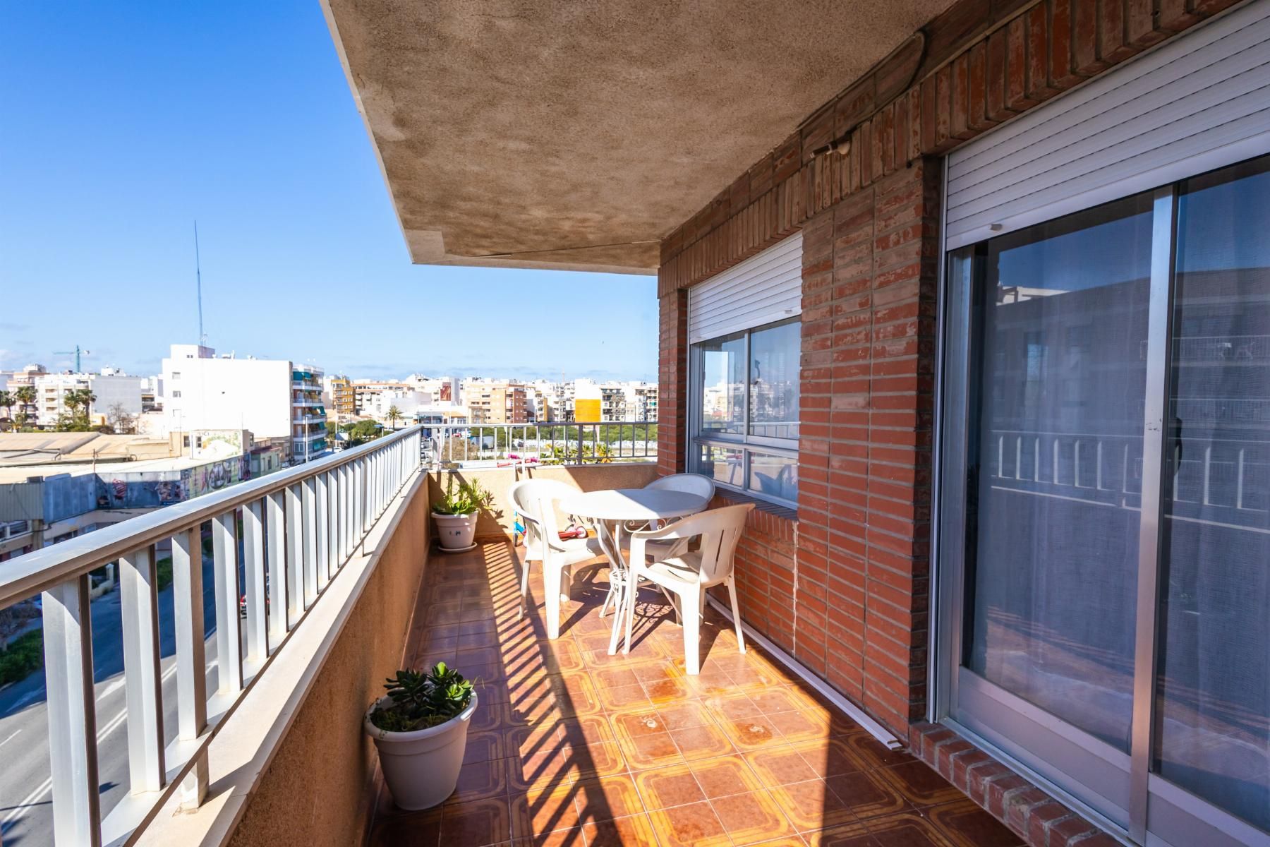 2-Bedroom Apartment in Acequion, Torrevieja - Image 2