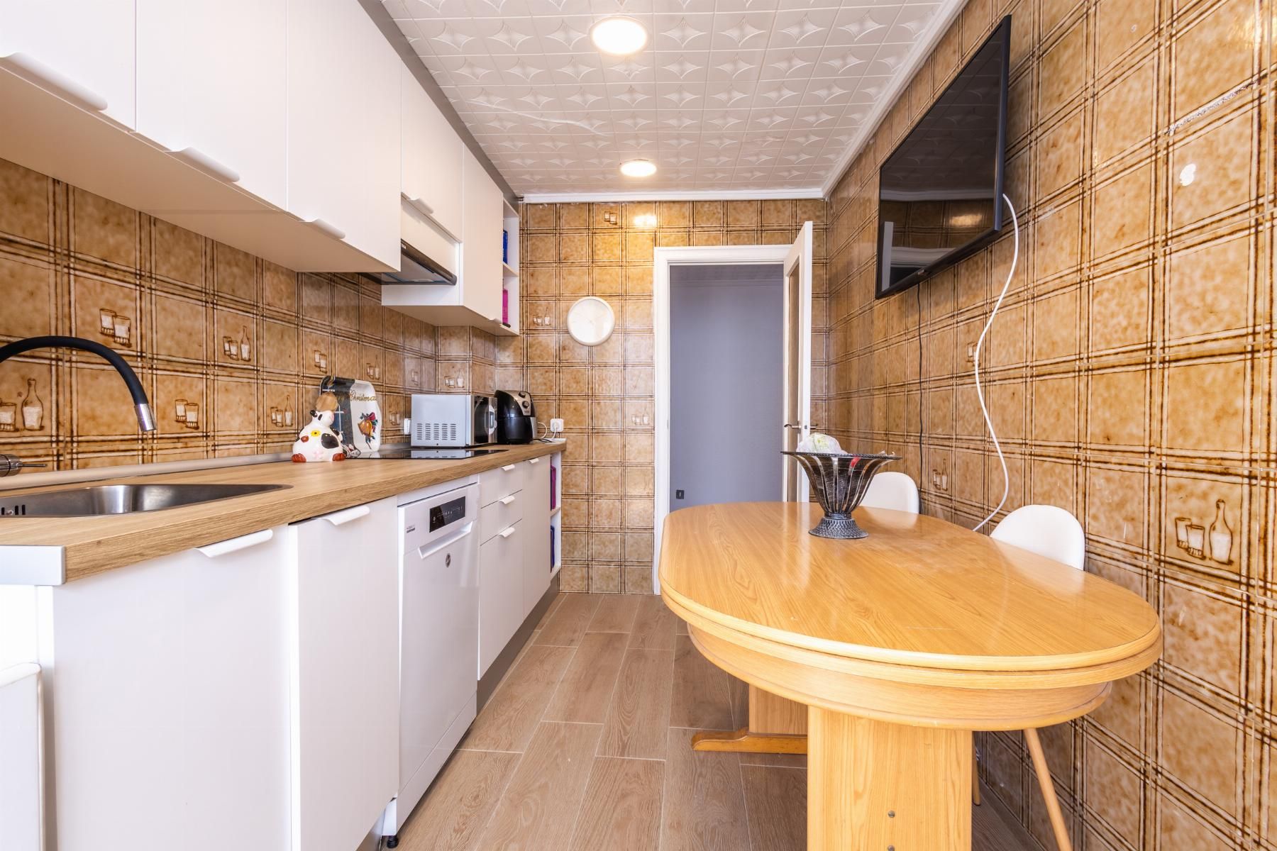 2-Bedroom Apartment in Acequion, Torrevieja - Image 23