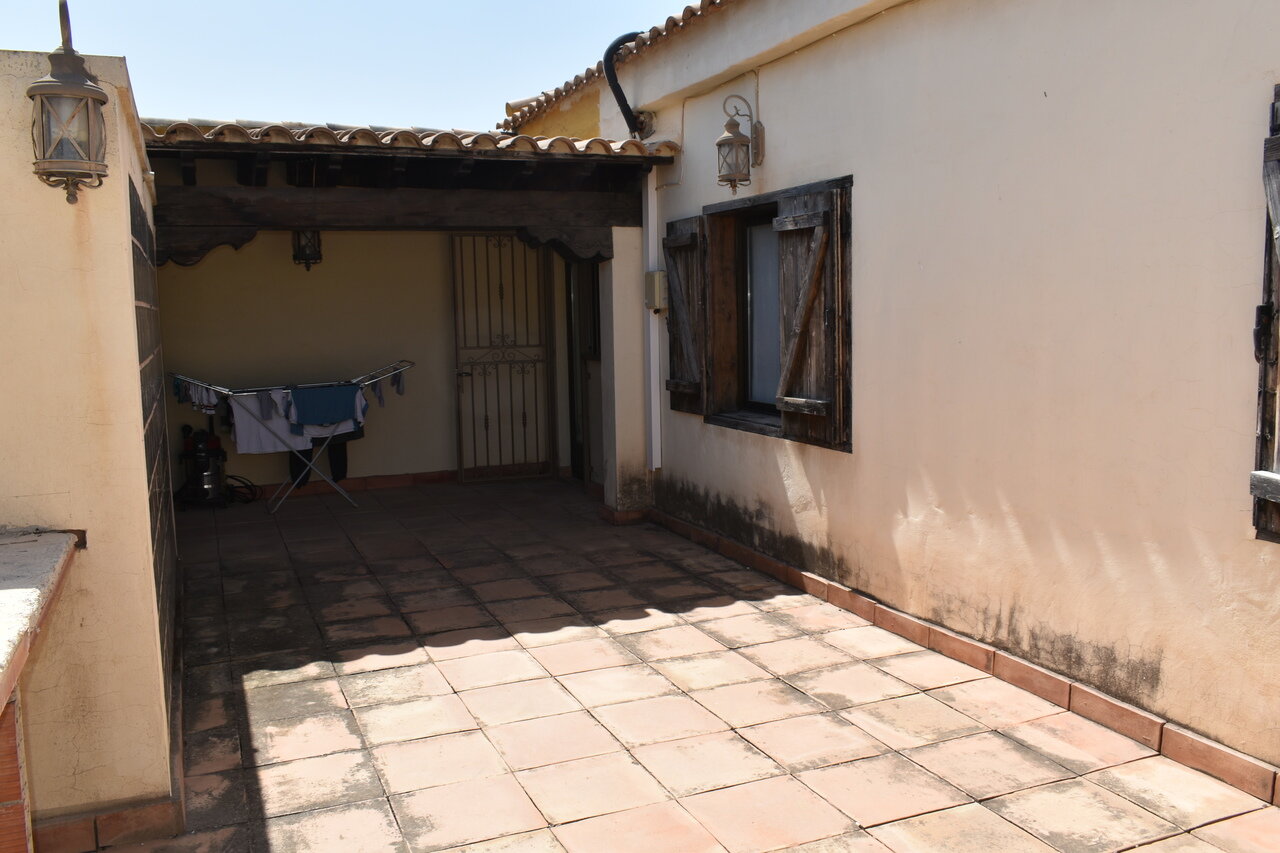 3-Bedroom Villa in Algorfa - Image 17