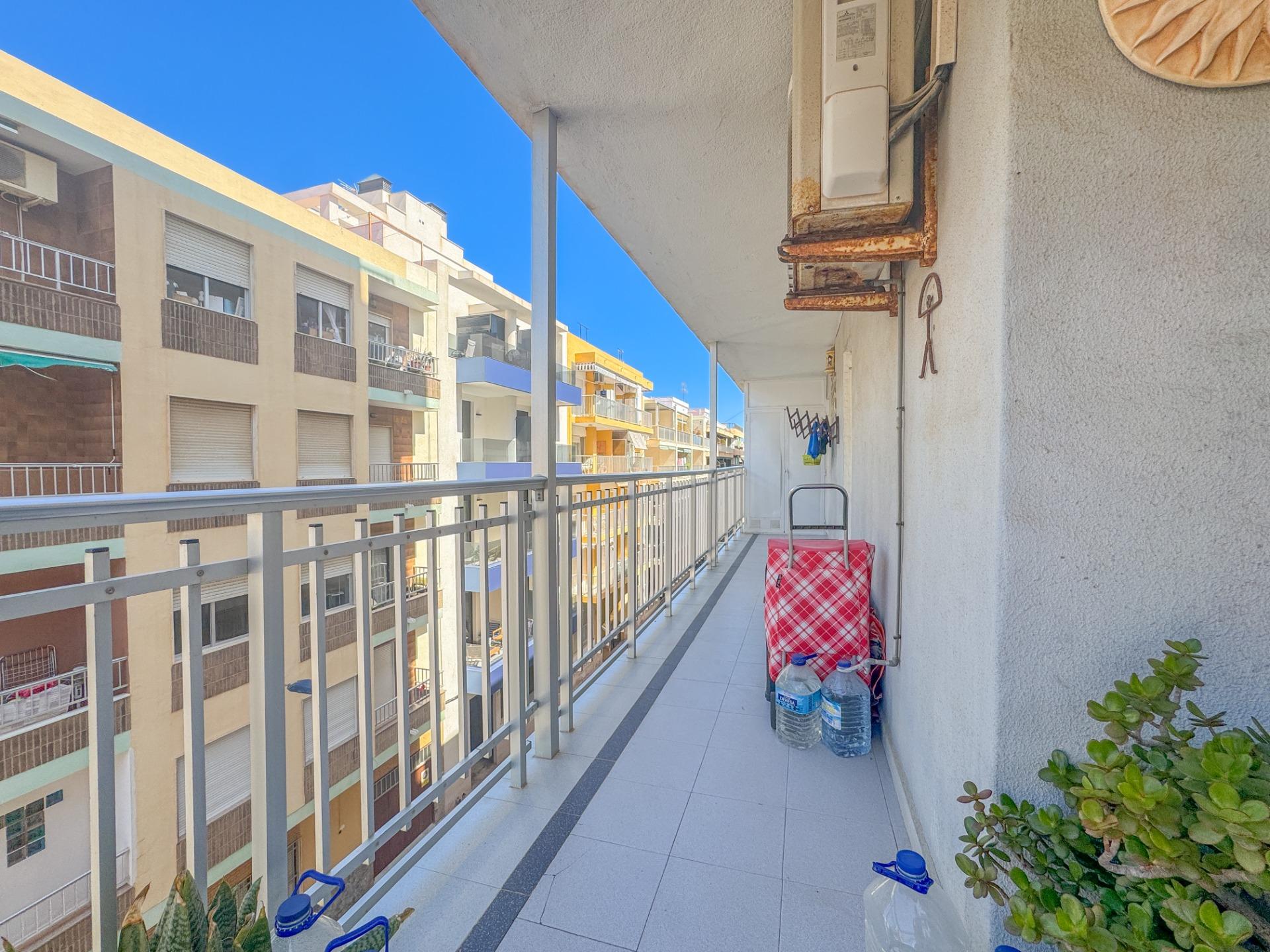 3-Bedroom Apartment in Playa del Cura, Torrevieja - Image 7