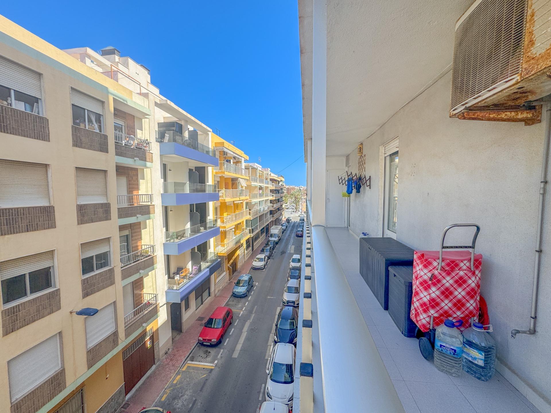 3-Bedroom Apartment in Playa del Cura, Torrevieja - Image 8