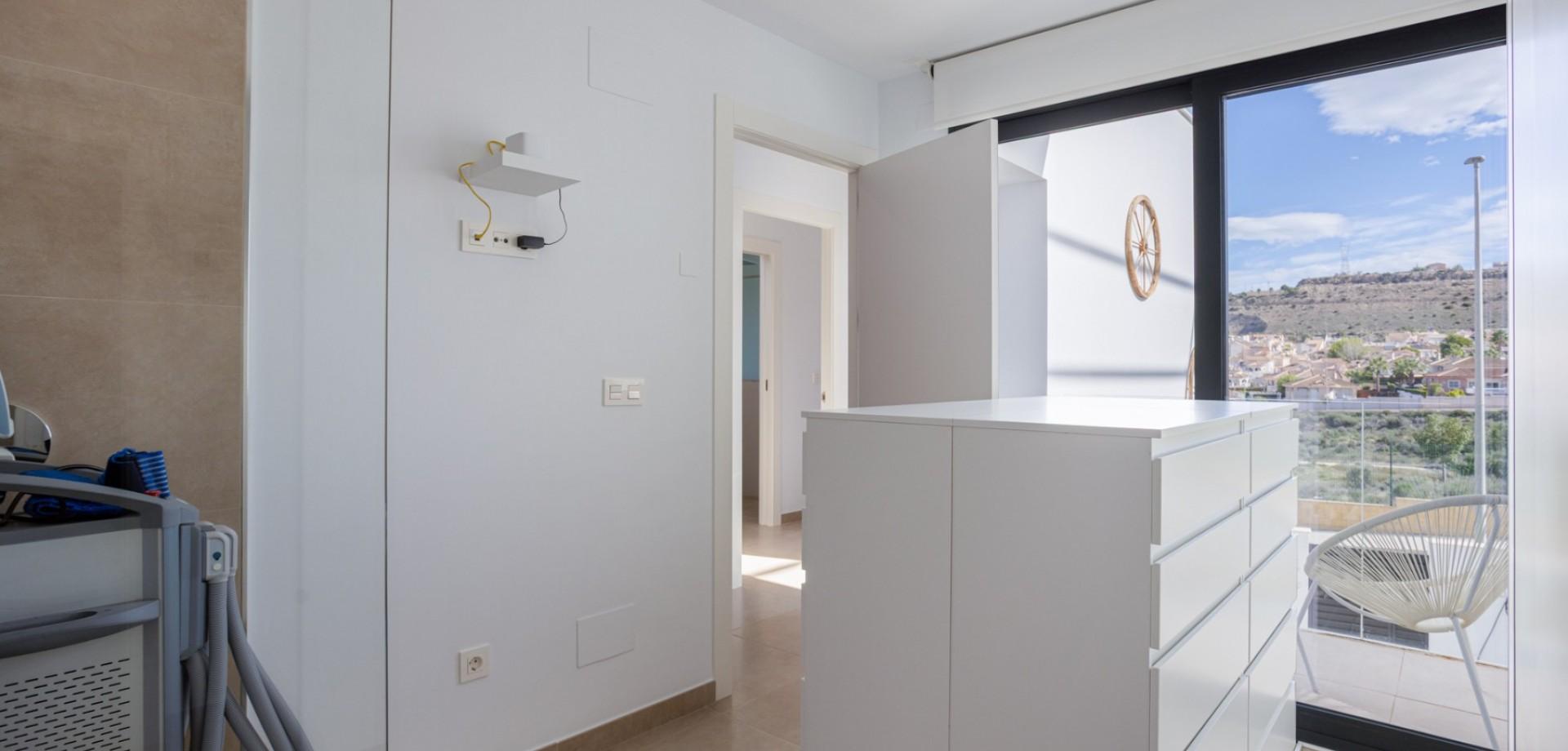 3-Bedroom House in Pueblo 4, Benijofar - Image 21