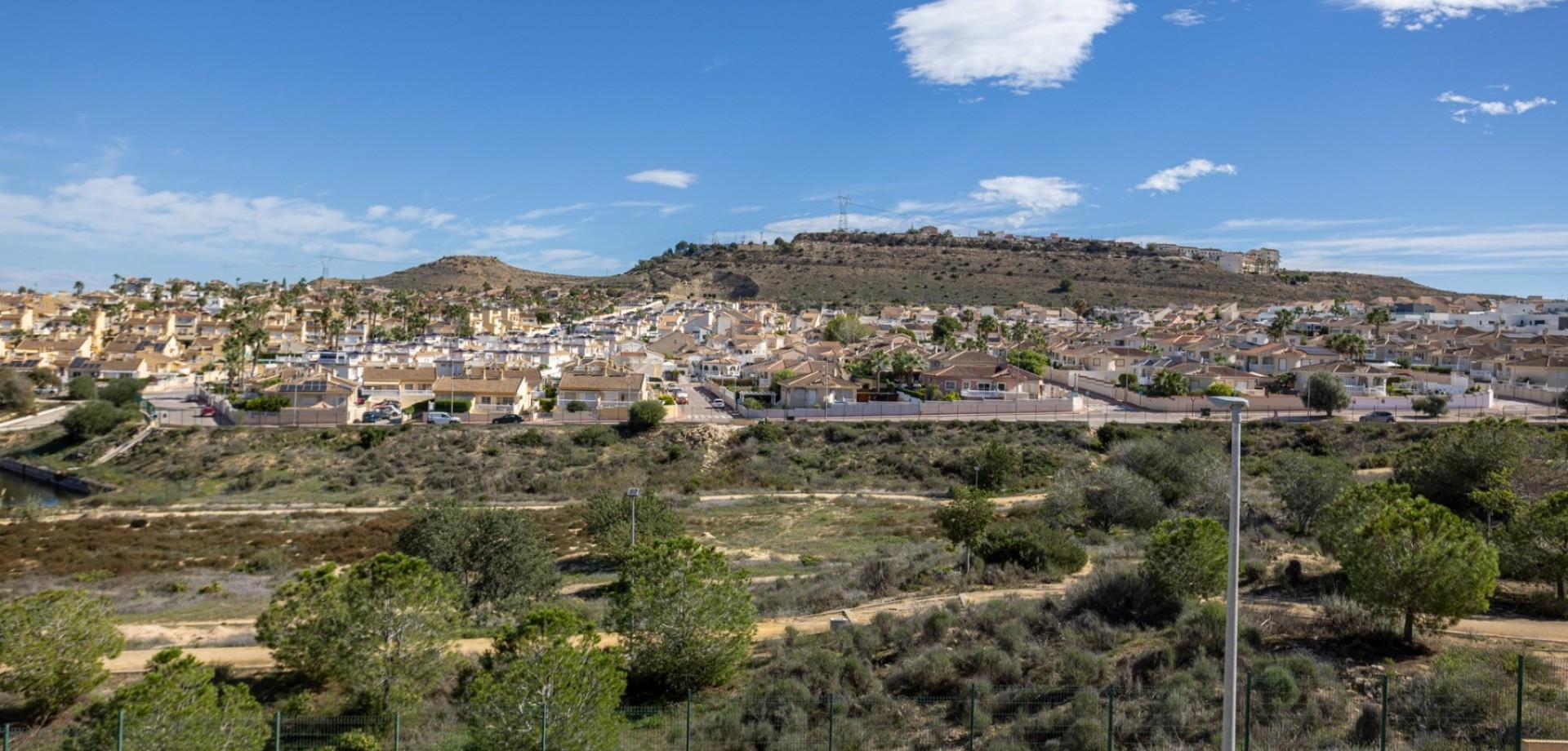 3-Bedroom House in Pueblo 4, Benijofar - Image 28