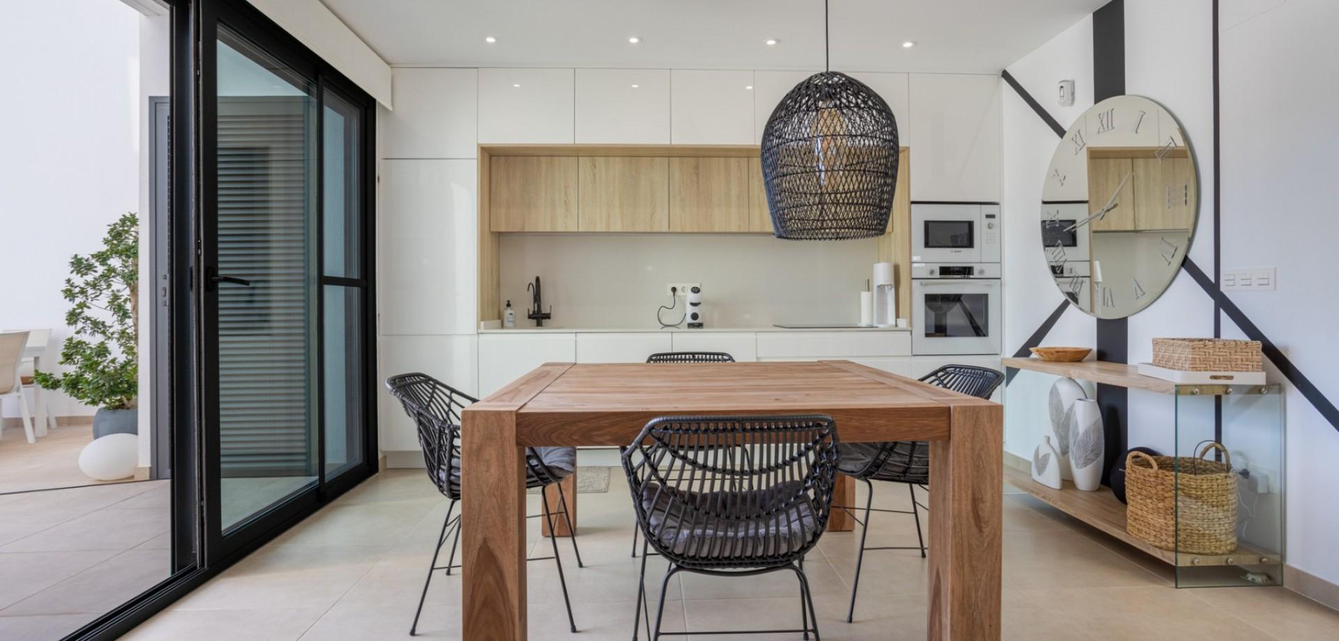 3-Bedroom House in Pueblo 4, Benijofar - Image 3