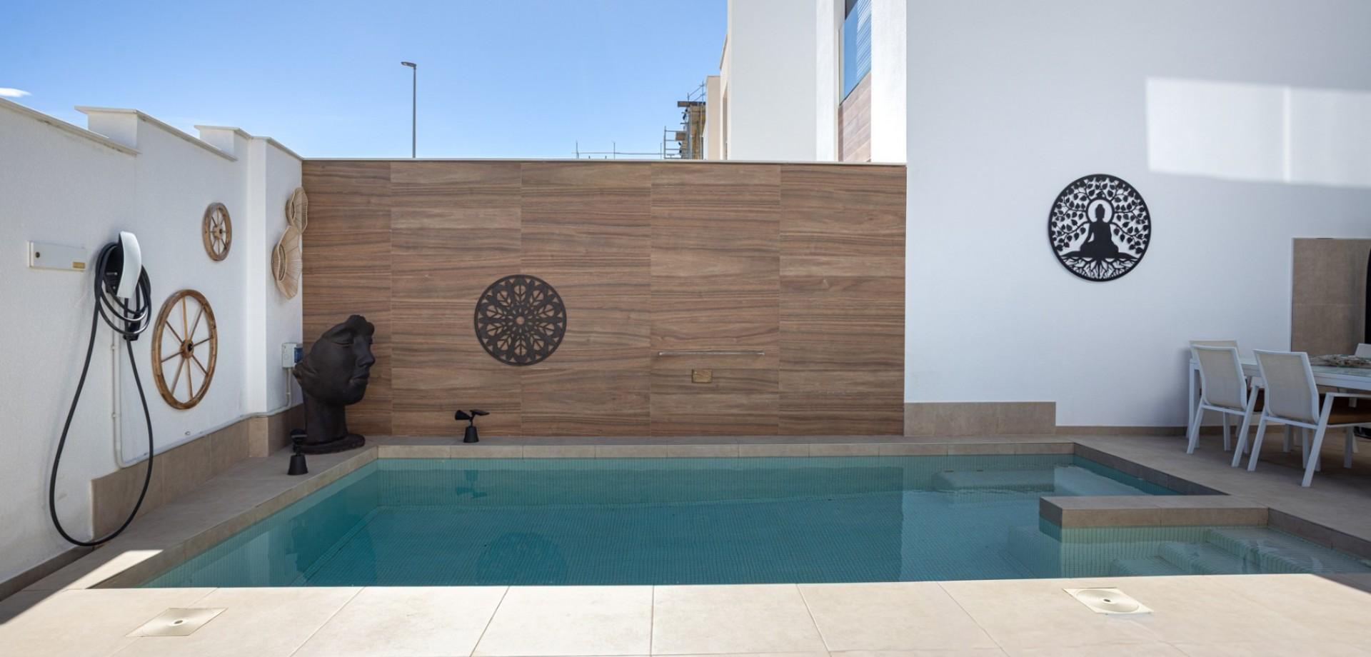 3-Bedroom House in Pueblo 4, Benijofar - Image 37