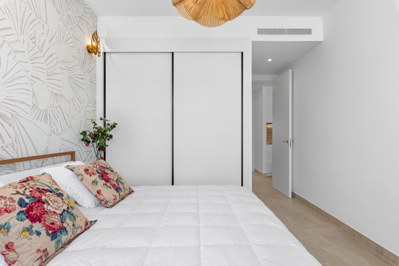 3-Bedroom Apartment in Benijófar - Image 14