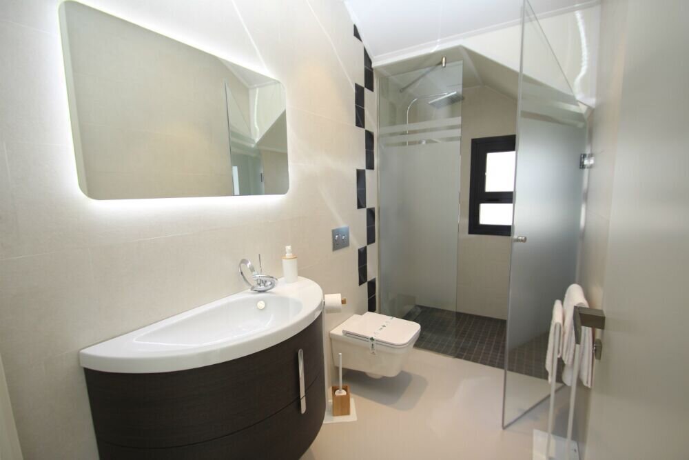 4-Bedroom Villa in San Miguel de Salinas - Image 21