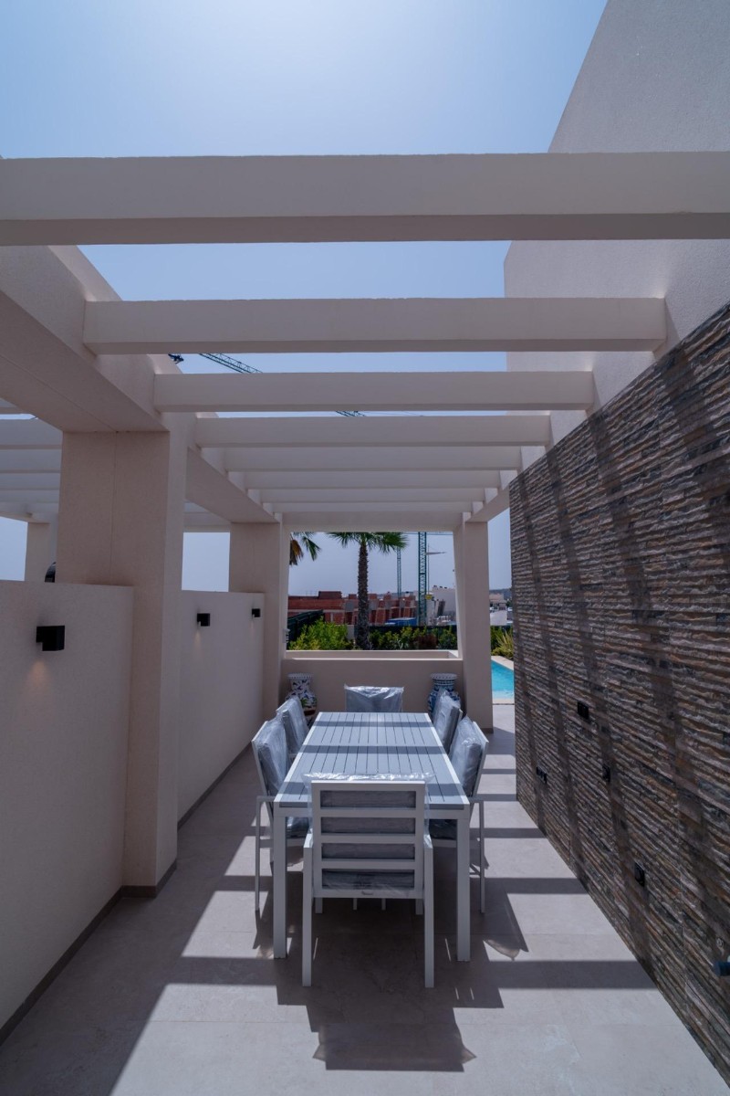 3-Bedroom Villa in Algorfa - Image 4