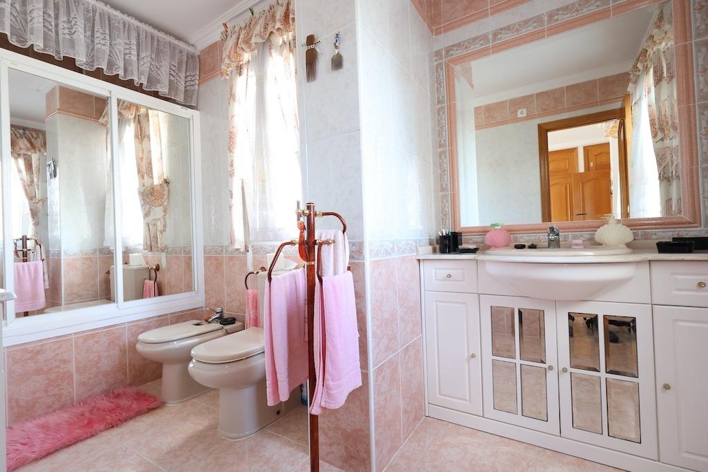 5-Bedroom Villa in Las Filipinas, Orihuela Costa - Image 15