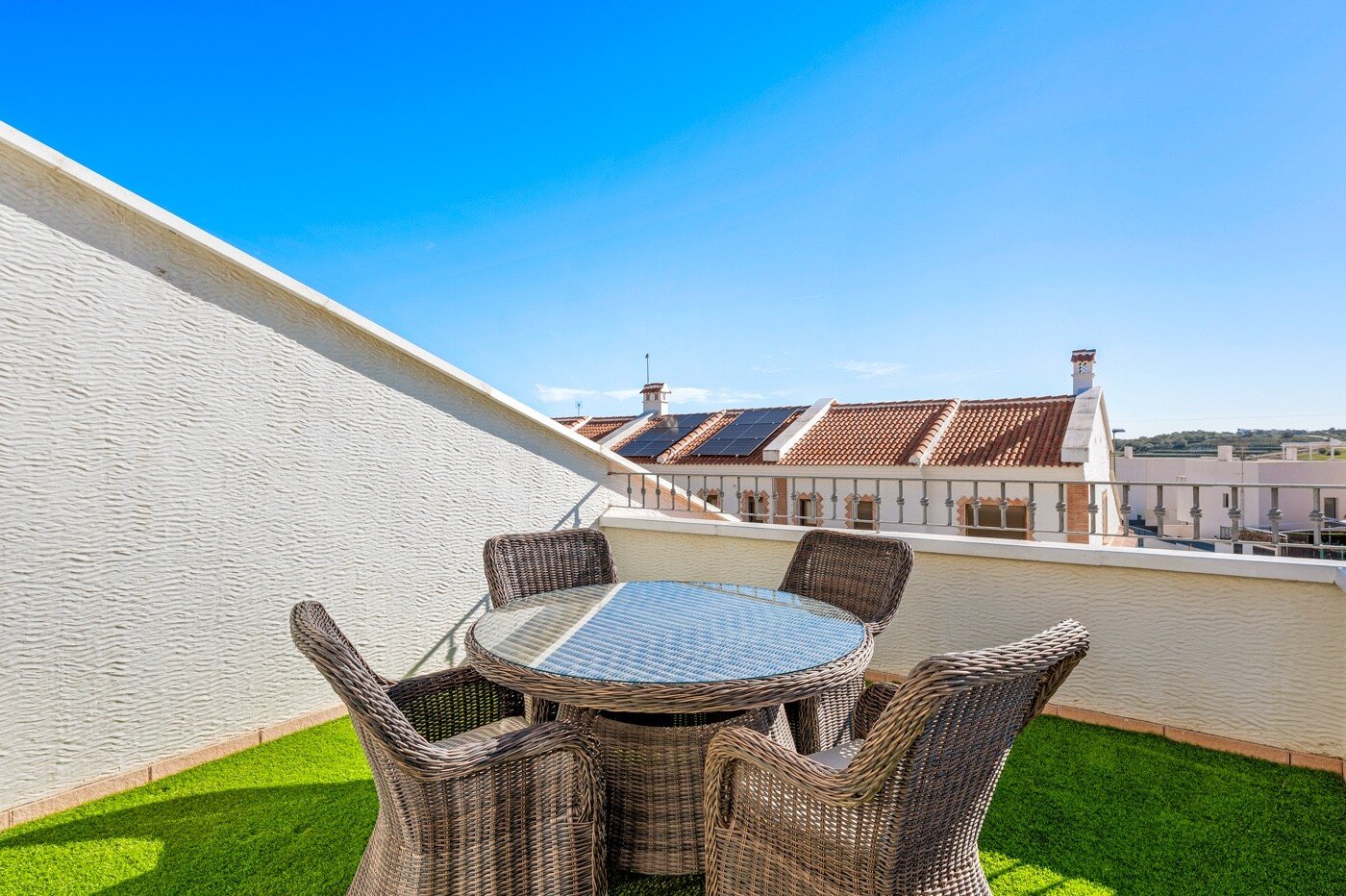 3-Bedroom House in San Miguel de Salinas - Image 32