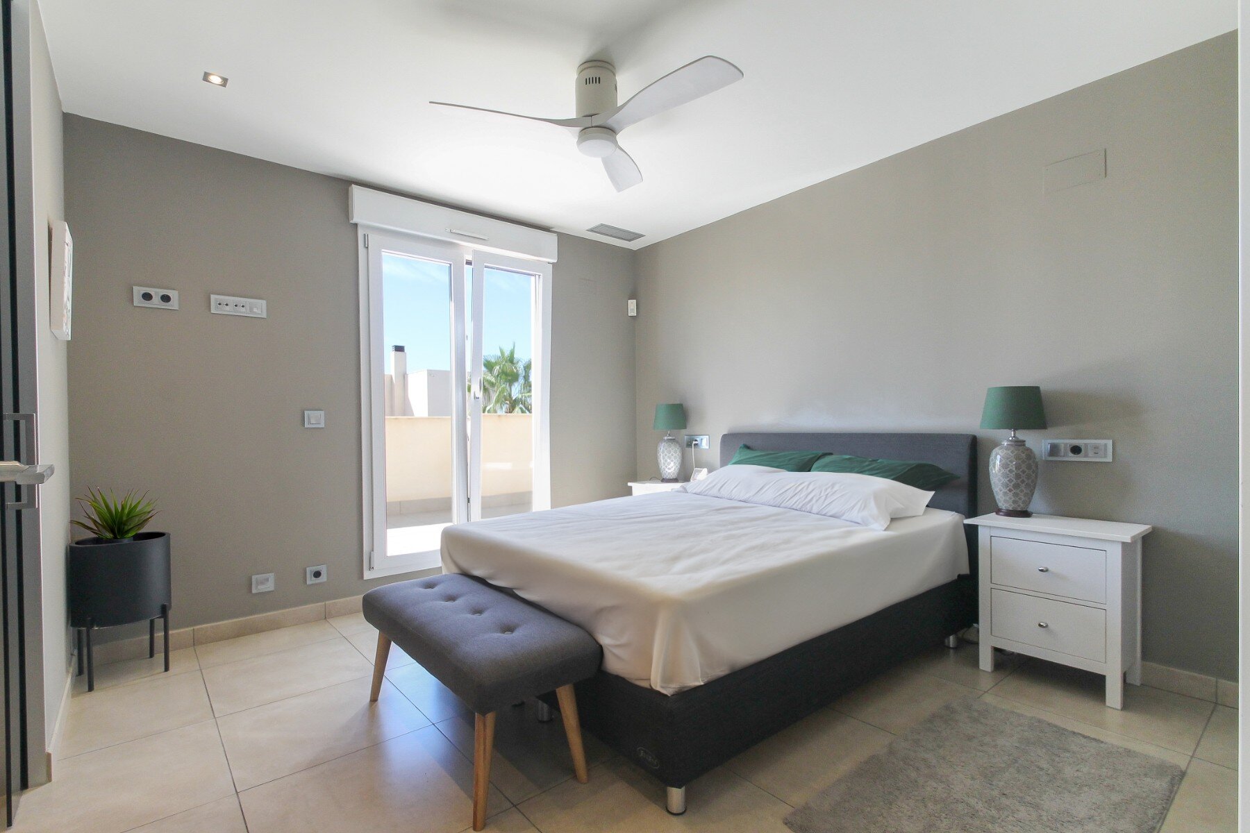 4-Bedroom Villa in Torreblanca, Torrevieja - Image 36
