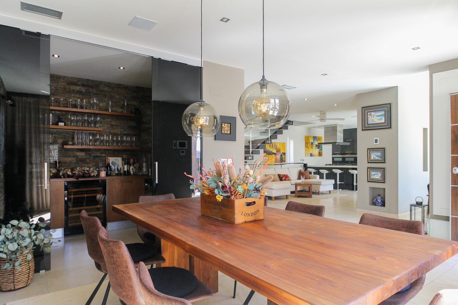 4-Bedroom Villa in Torreblanca, Torrevieja - Image 9